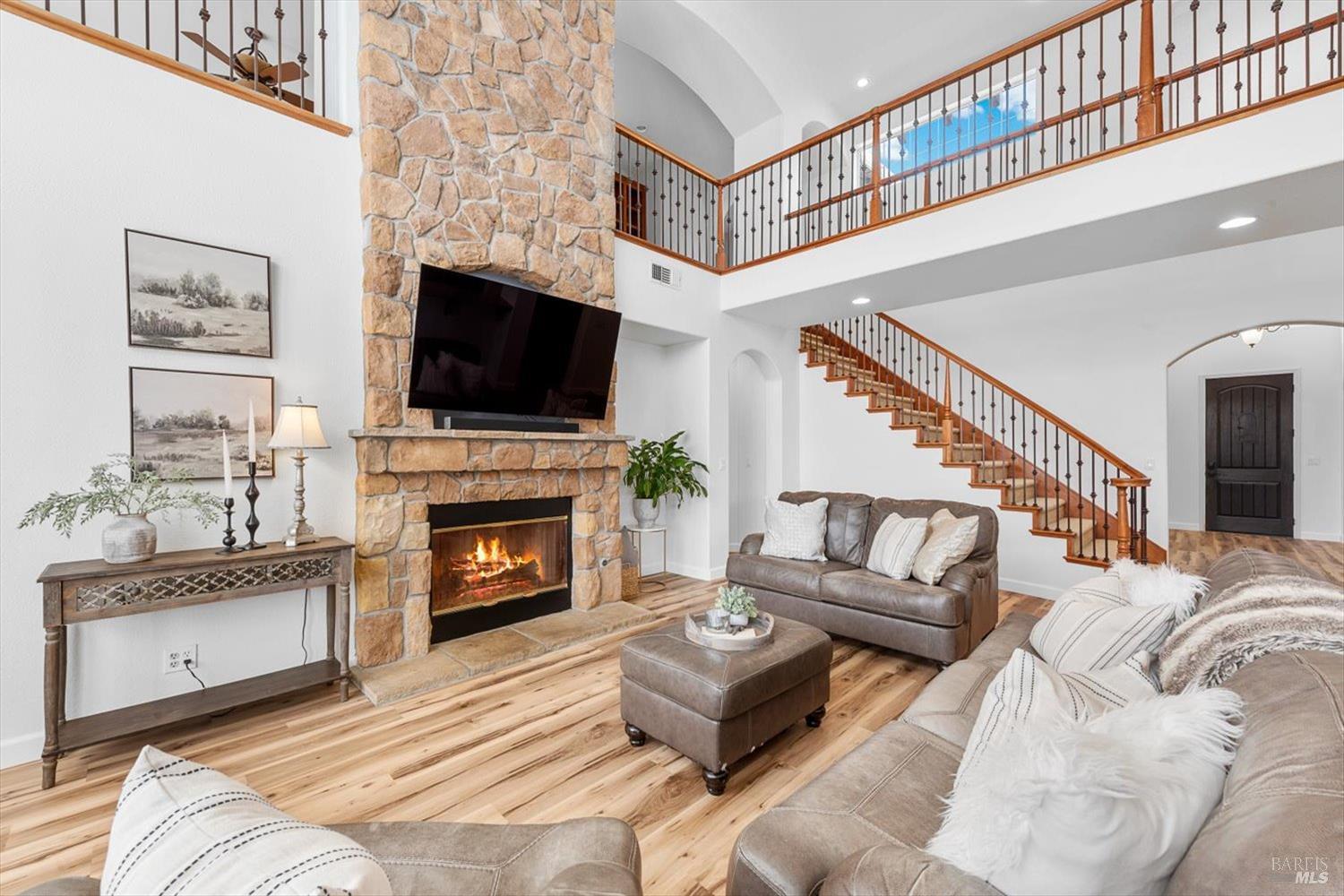 Detail Gallery Image 23 of 99 For 201 Red Pheasant Dr, Vacaville,  CA 95687 - 5 Beds | 3/1 Baths