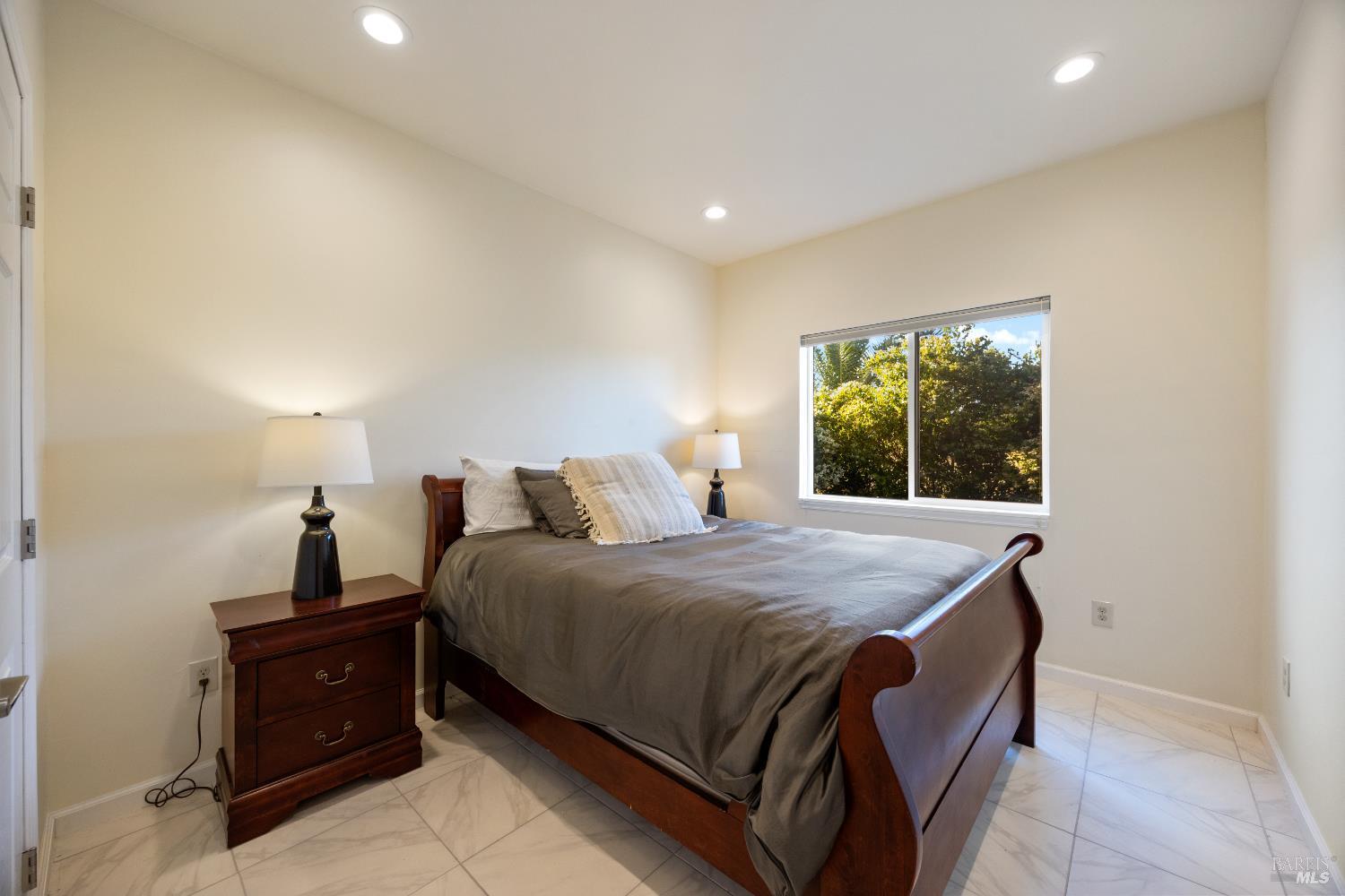 Detail Gallery Image 27 of 42 For 8601 Hyde Rd, Dixon,  CA 95620 - 5 Beds | 5/1 Baths