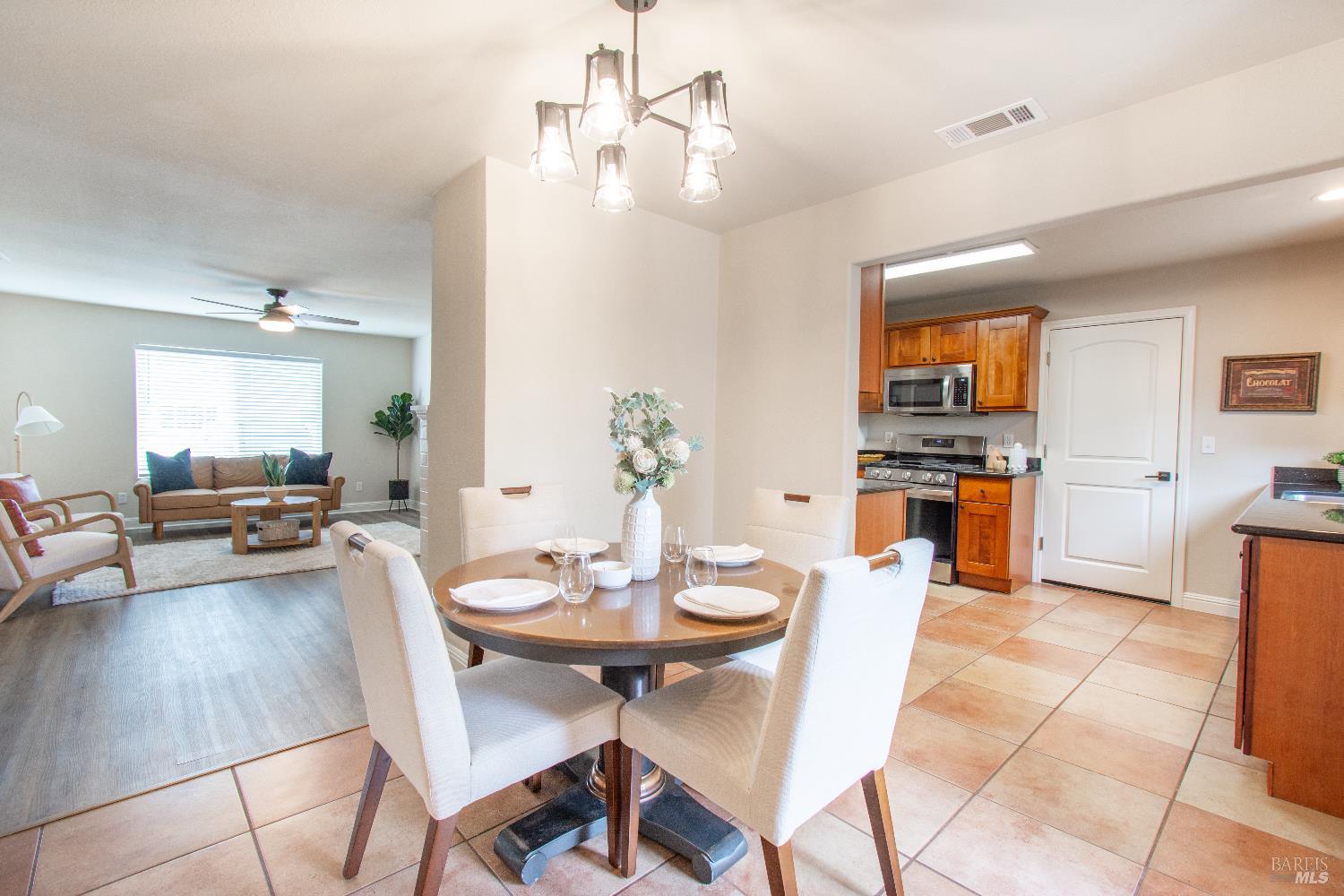 Detail Gallery Image 29 of 50 For 122 Laurel St, Vacaville,  CA 95688 - 3 Beds | 2 Baths