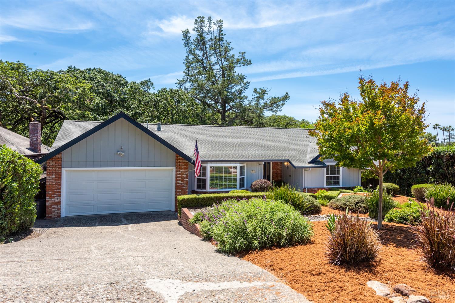 Detail Gallery Image 3 of 57 For 5968 Yerba Buena Rd, Santa Rosa,  CA 95409 - 3 Beds | 2 Baths