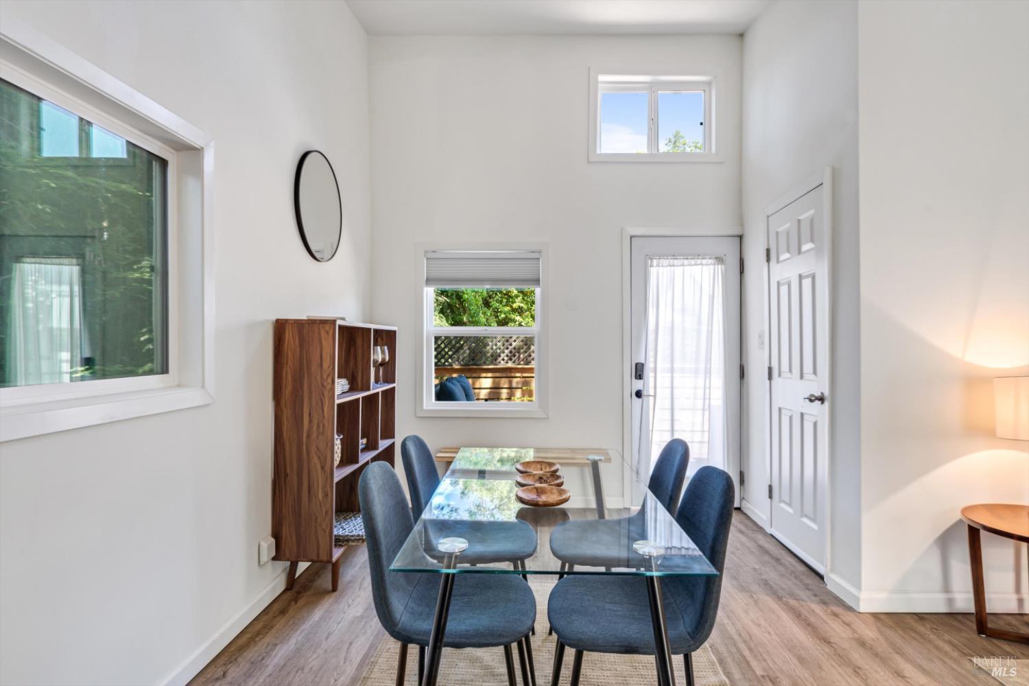 Detail Gallery Image 8 of 32 For 10 Waldruhe Hts, Glen Ellen,  CA 95442 - 2 Beds | 2 Baths
