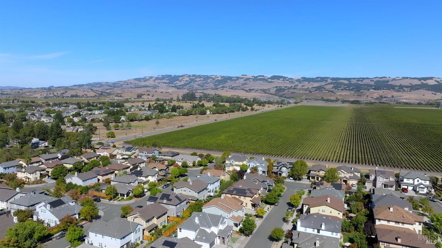 Detail Gallery Image 49 of 51 For 1755 Chinar Dr, Petaluma,  CA 94954 - 4 Beds | 2/1 Baths