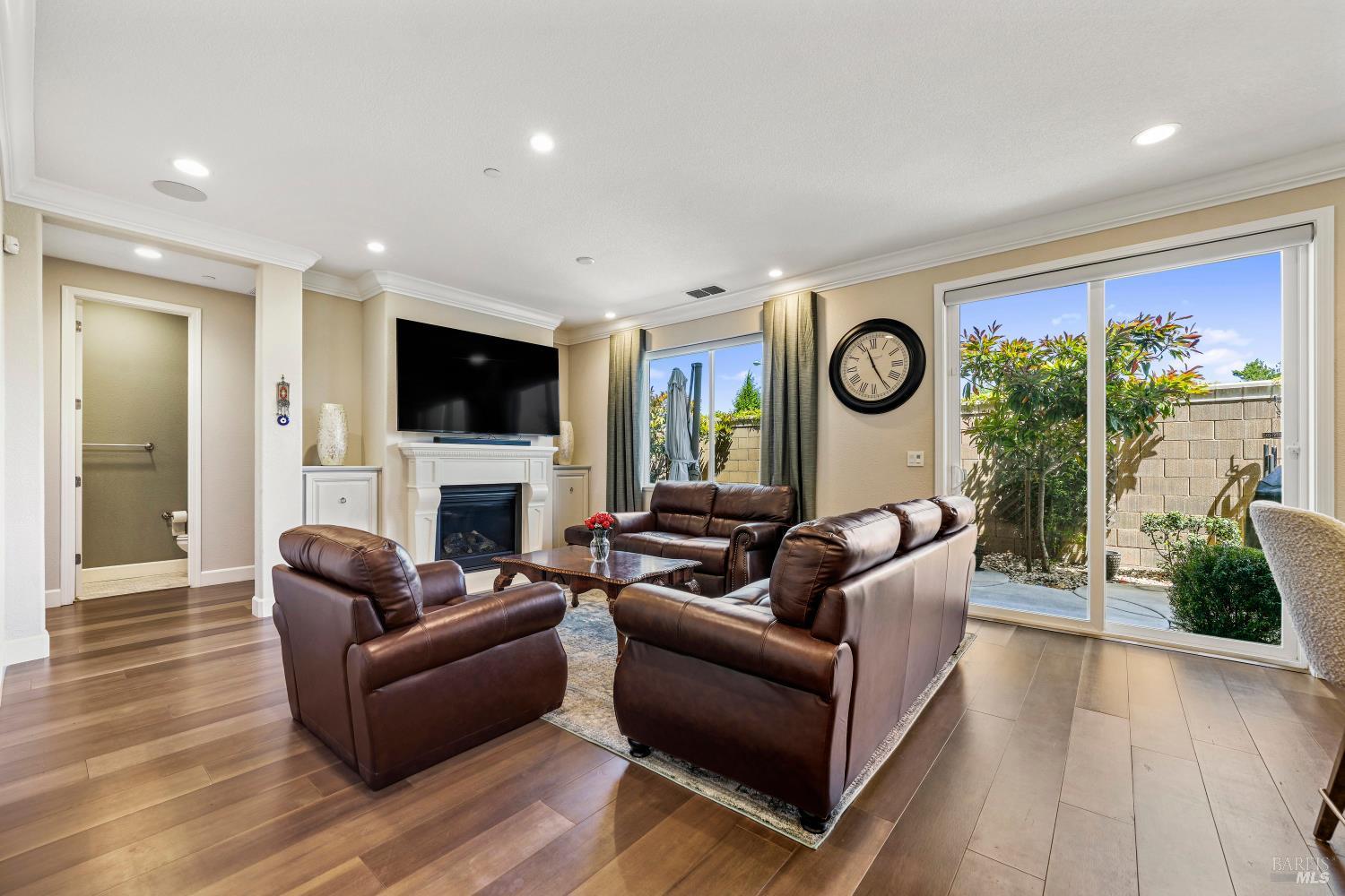 Detail Gallery Image 10 of 45 For 2056 Parsons Dr, Fairfield,  CA 94533 - 4 Beds | 3/1 Baths