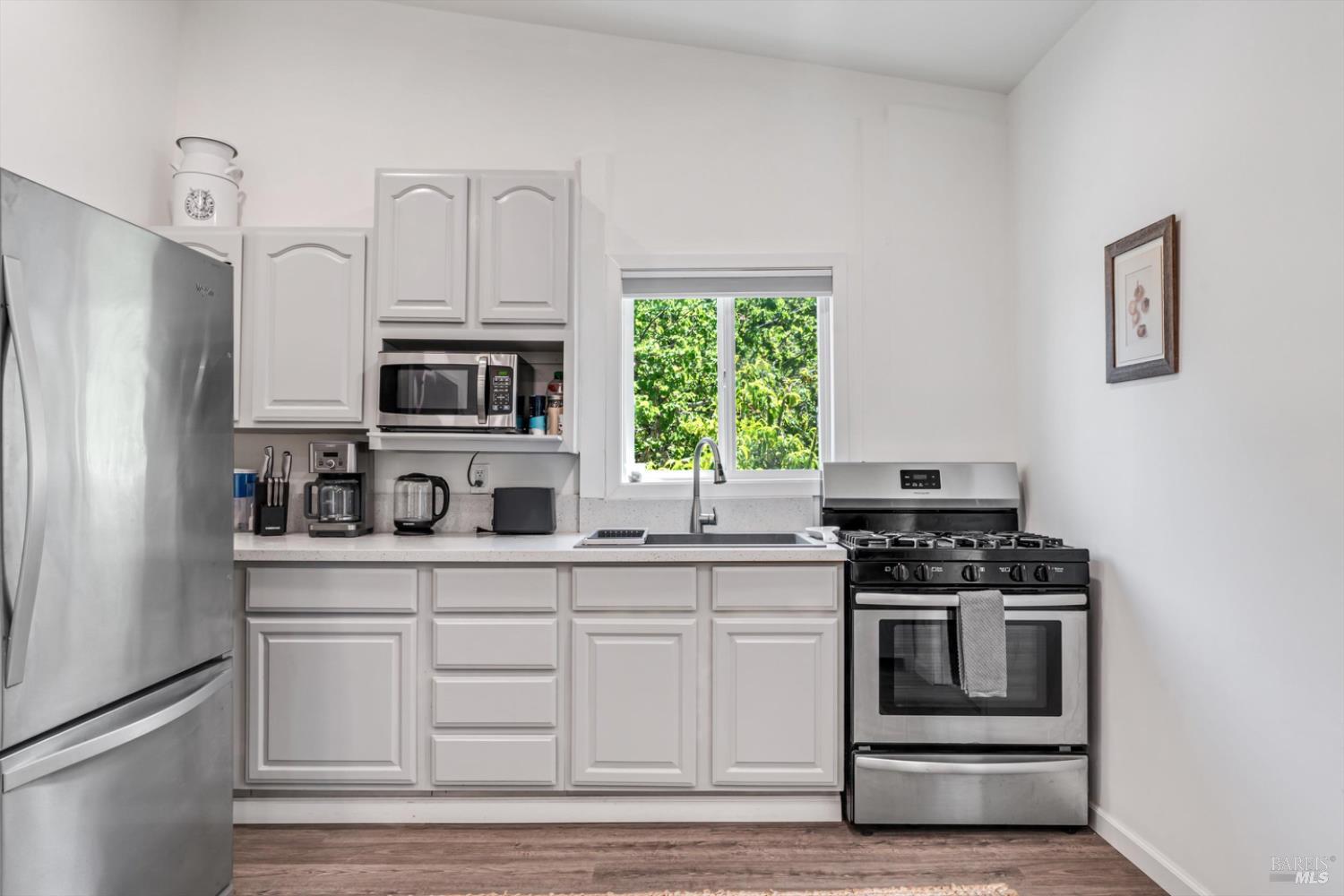 Detail Gallery Image 9 of 32 For 10 Waldruhe Hts, Glen Ellen,  CA 95442 - 2 Beds | 2 Baths