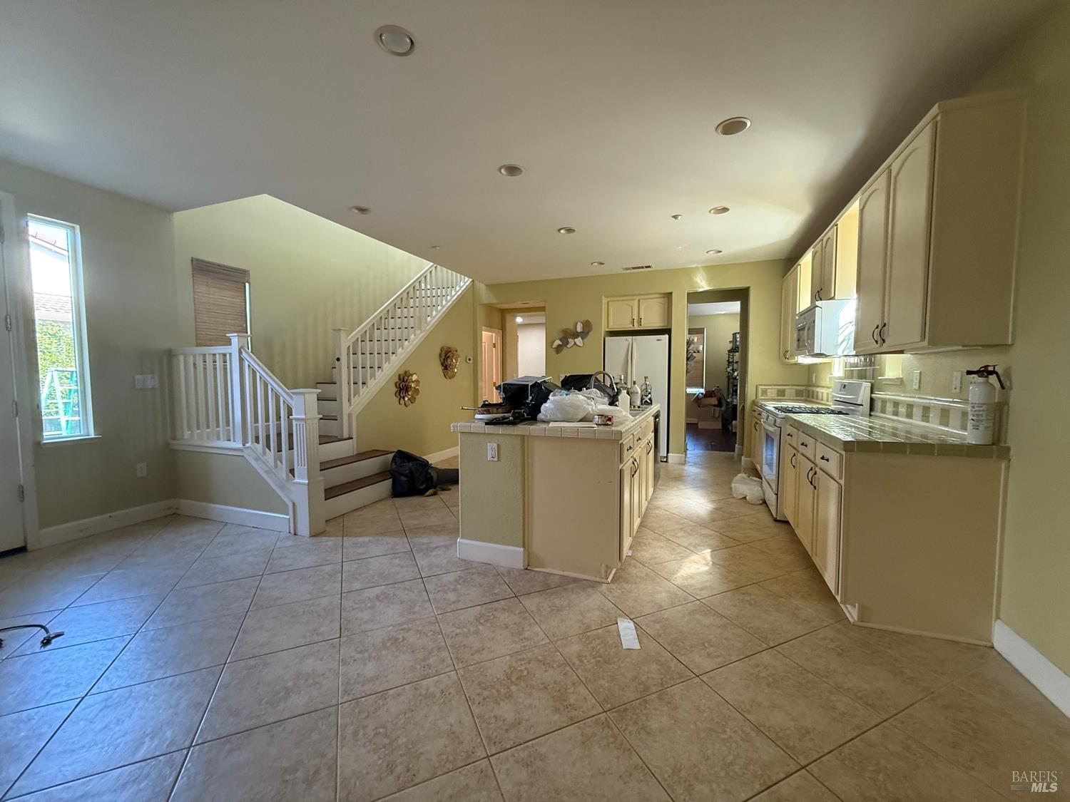 Detail Gallery Image 7 of 18 For 55 Toscana Dr, American Canyon,  CA 94503 - 4 Beds | 2/1 Baths