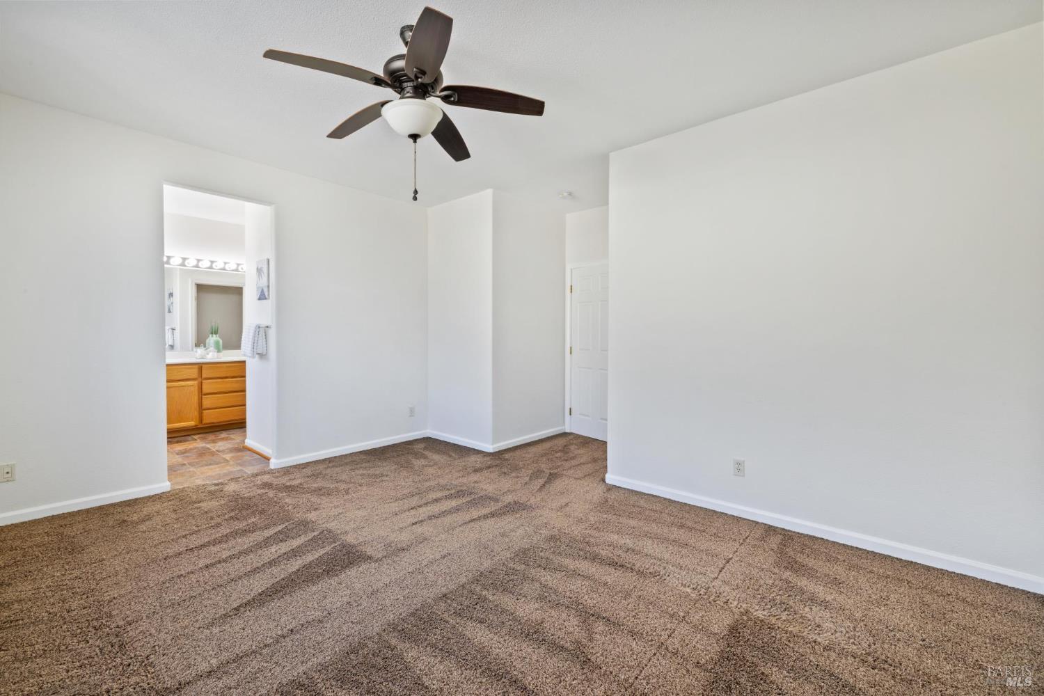 Detail Gallery Image 15 of 38 For 5151 Freitas Pl, Fairfield,  CA 94533 - 5 Beds | 3 Baths