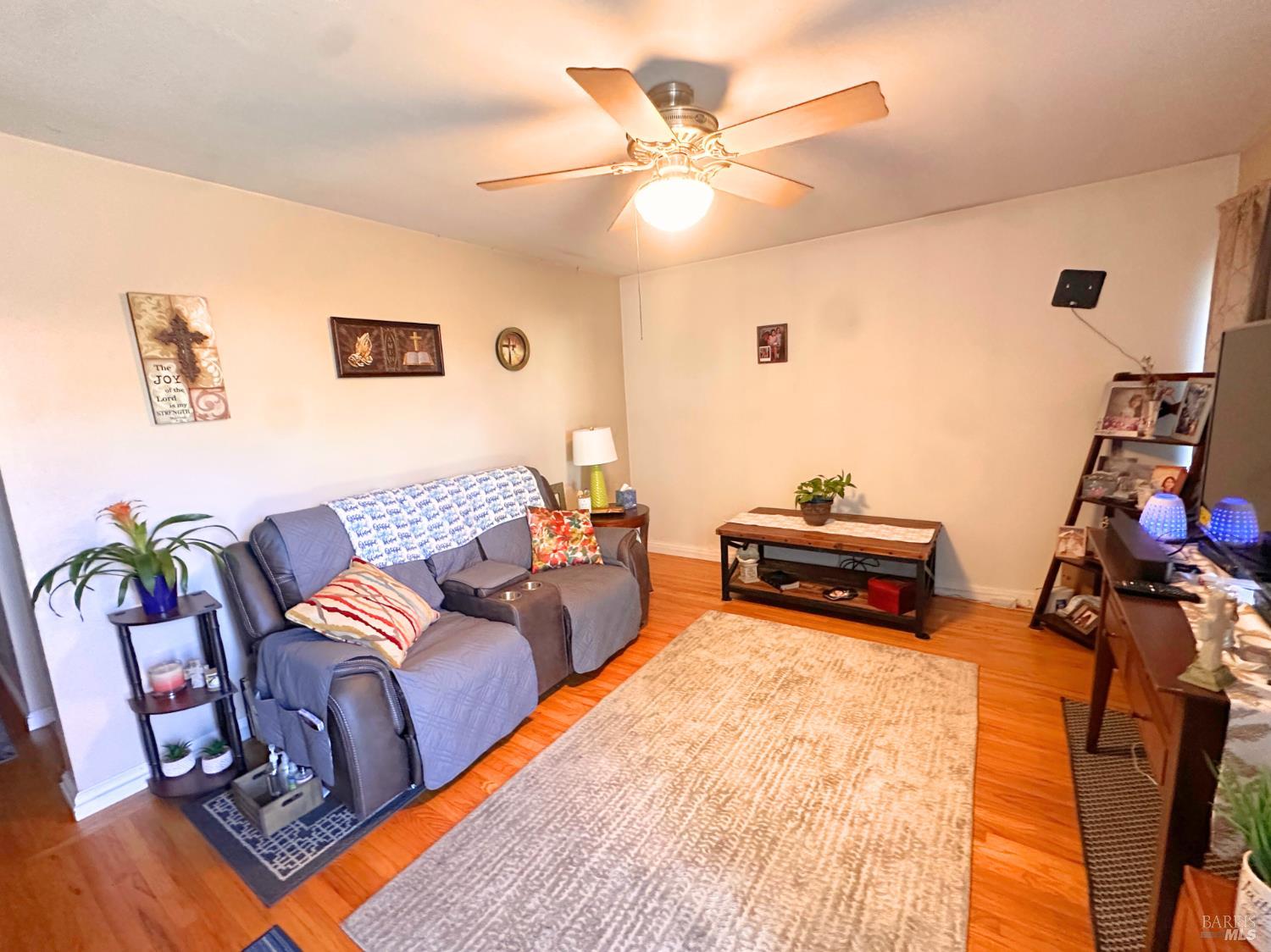 Detail Gallery Image 7 of 17 For 221 Evans Ave, Vallejo,  CA 94590 - 2 Beds | 1 Baths