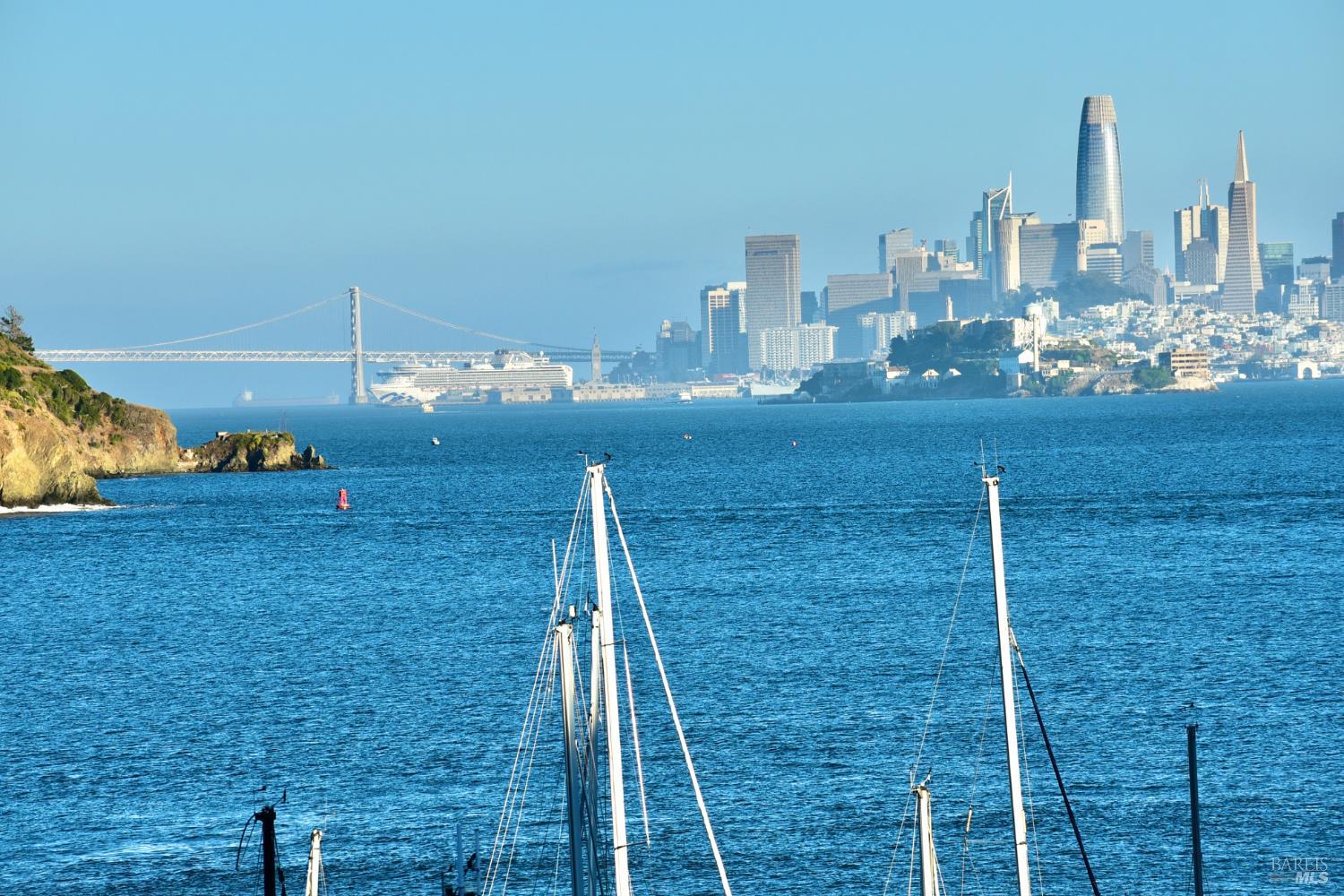 Detail Gallery Image 5 of 93 For 73 Eastview Ave, Tiburon,  CA 94920 - 4 Beds | 4/1 Baths