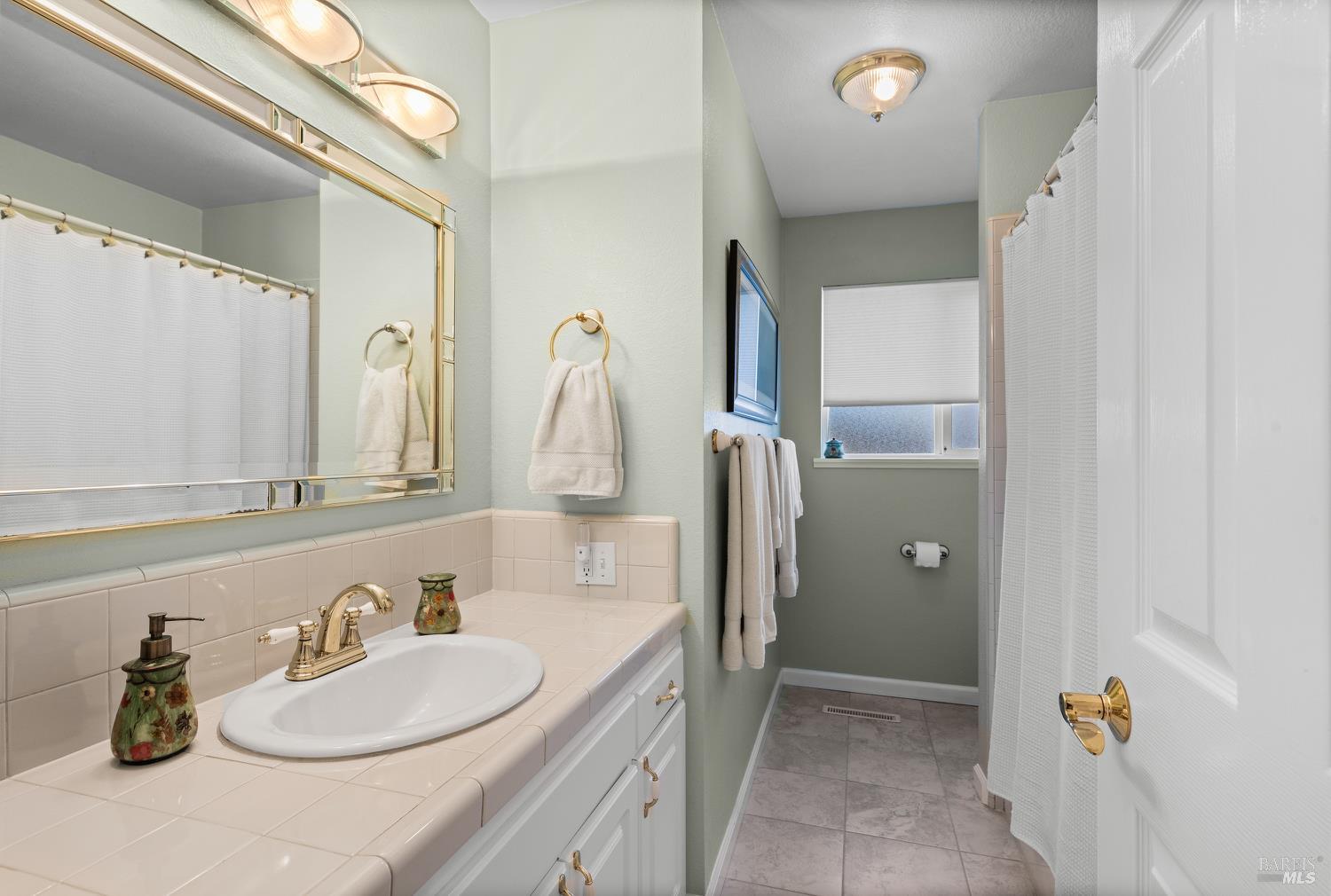 Detail Gallery Image 25 of 57 For 5968 Yerba Buena Rd, Santa Rosa,  CA 95409 - 3 Beds | 2 Baths