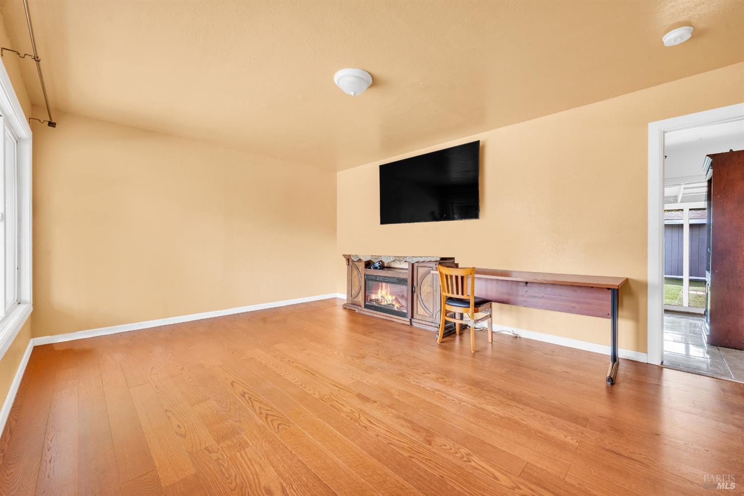 Detail Gallery Image 6 of 38 For 124 Jimno Ave, Pittsburg,  CA 94565 - 2 Beds | 1 Baths