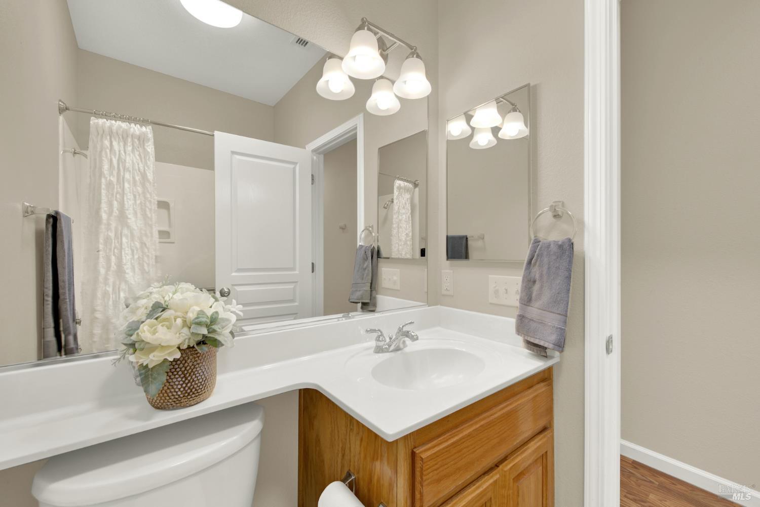 Detail Gallery Image 42 of 62 For 374 Bartlett Ln, Vacaville,  CA 95687 - 3 Beds | 2 Baths