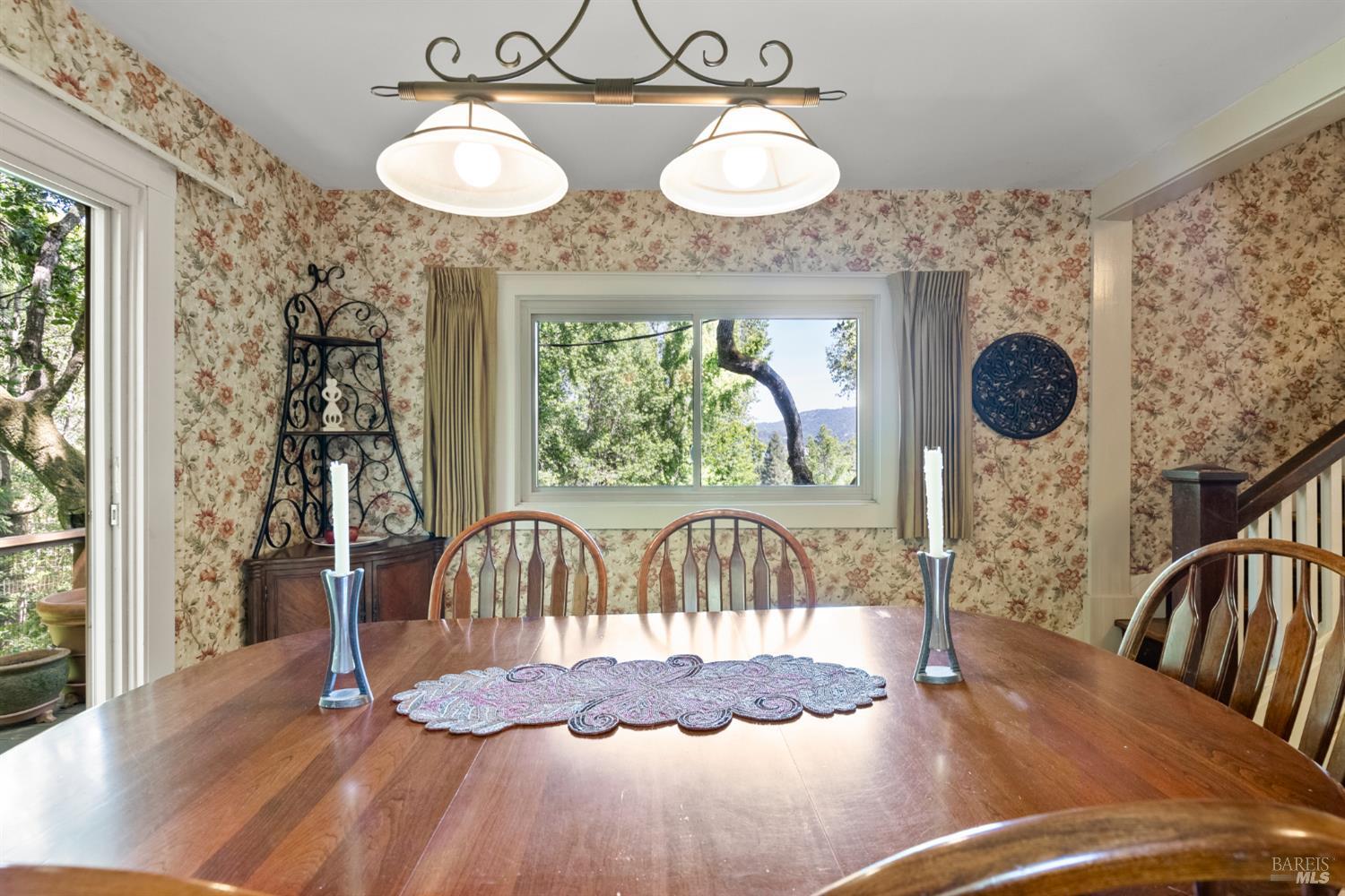 Detail Gallery Image 16 of 67 For 150 Bungalow Ave, San Rafael,  CA 94901 - 4 Beds | 2 Baths