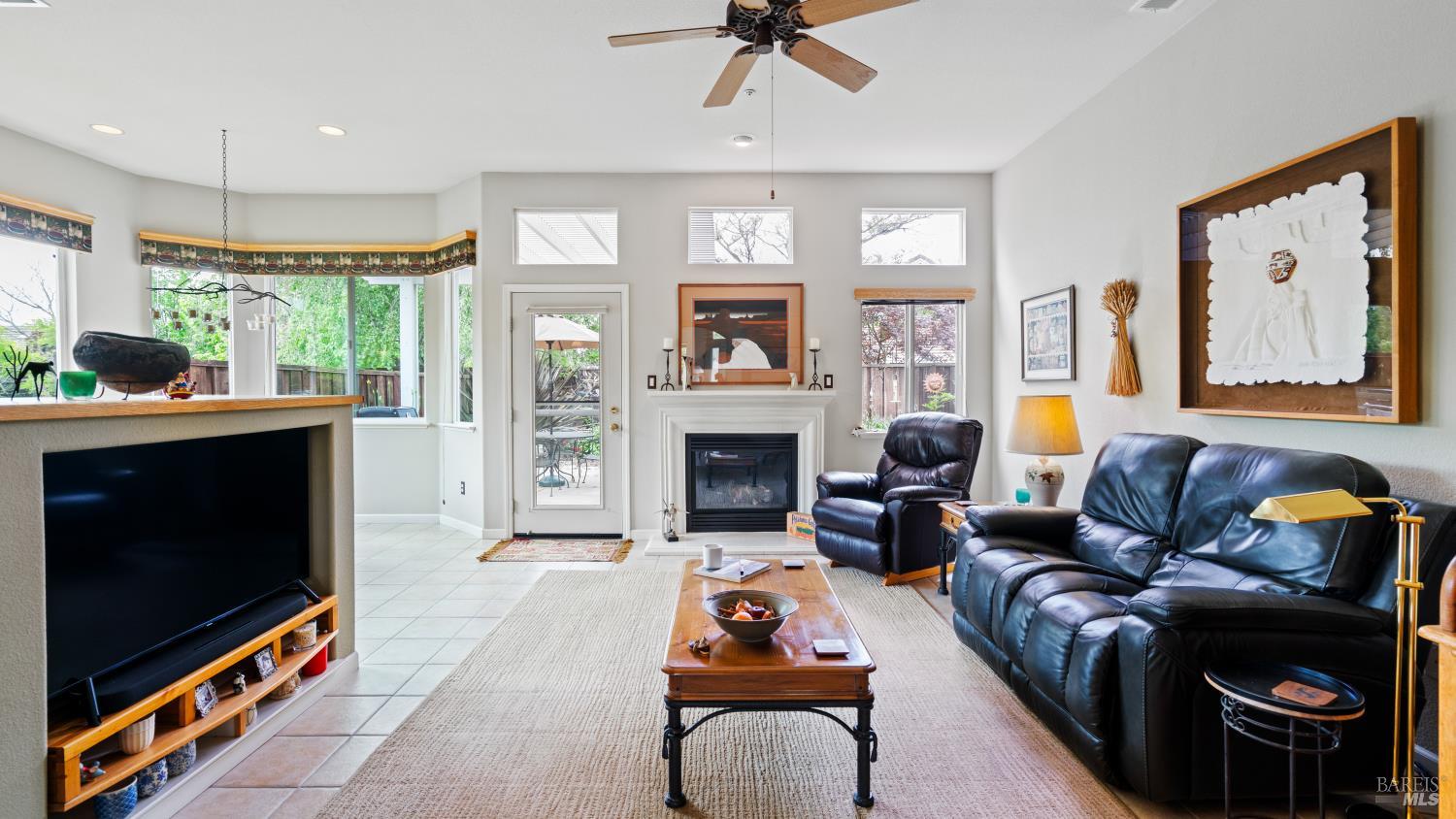Detail Gallery Image 23 of 61 For 2001 Timberline Ln, Petaluma,  CA 94954 - 4 Beds | 2 Baths