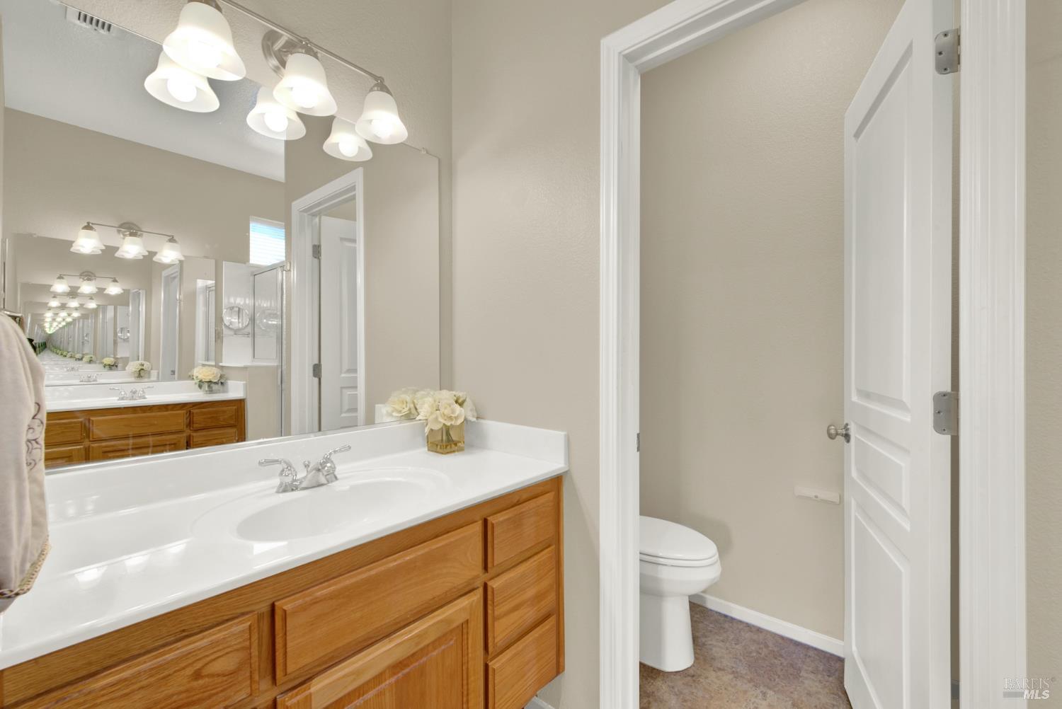 Detail Gallery Image 34 of 62 For 374 Bartlett Ln, Vacaville,  CA 95687 - 3 Beds | 2 Baths