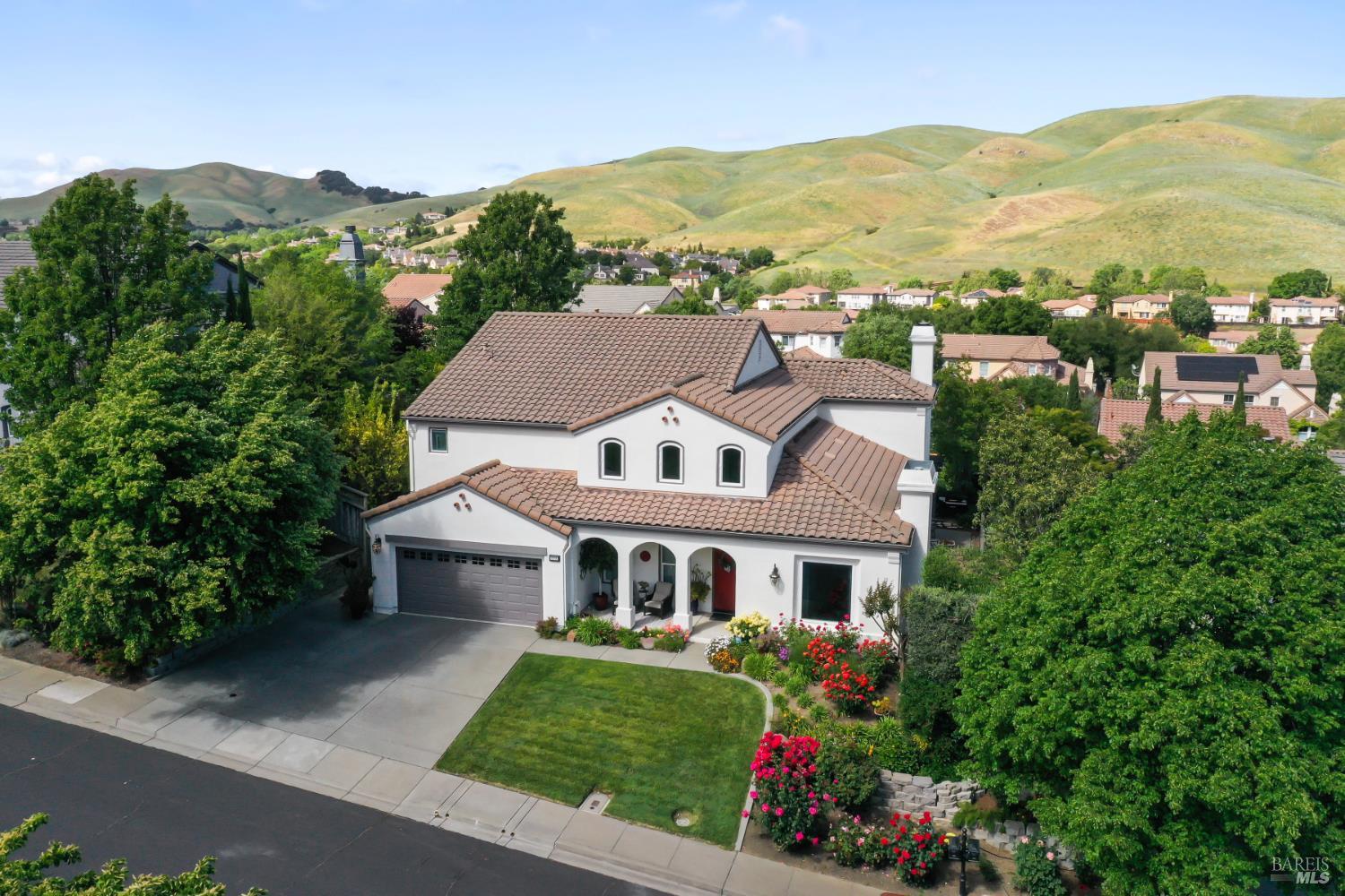 Detail Gallery Image 5 of 66 For 1261 Landmark Dr, Vallejo,  CA 94591 - 6 Beds | 4 Baths