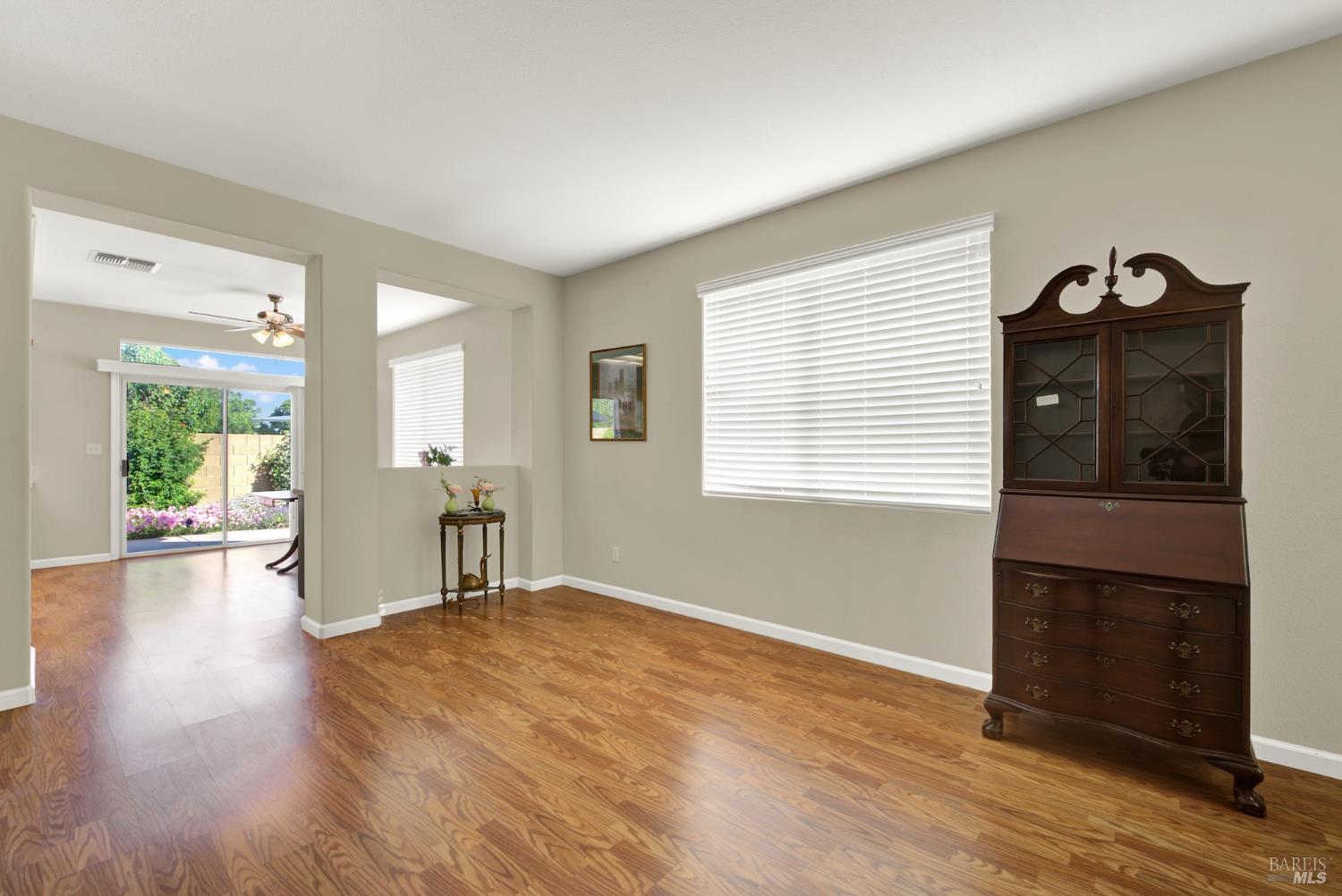 Detail Gallery Image 16 of 62 For 374 Bartlett Ln, Vacaville,  CA 95687 - 3 Beds | 2 Baths