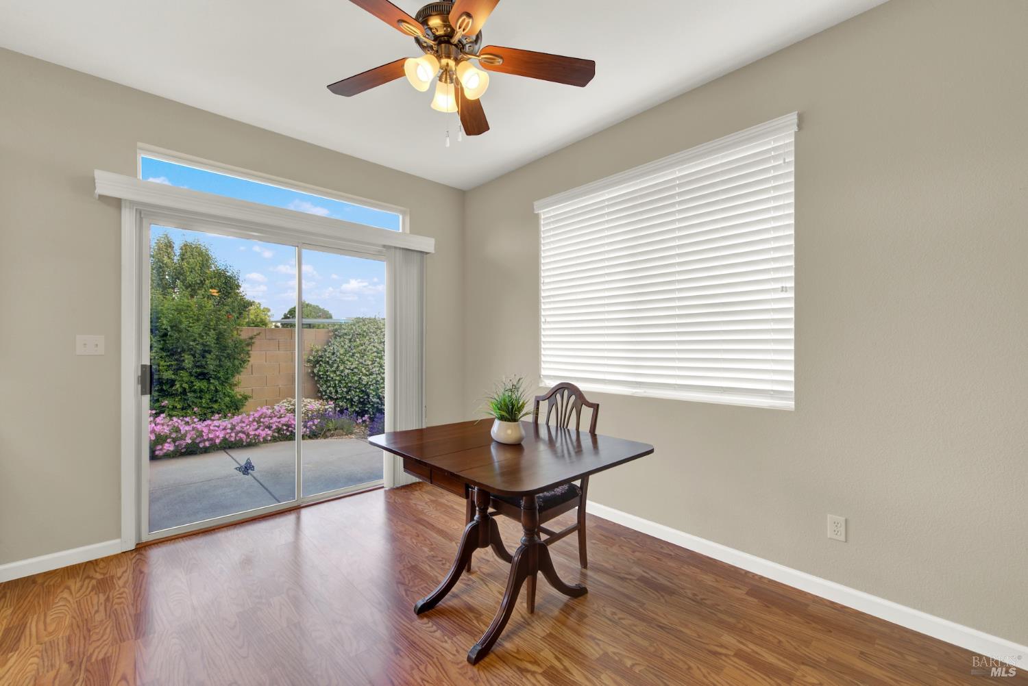 Detail Gallery Image 17 of 62 For 374 Bartlett Ln, Vacaville,  CA 95687 - 3 Beds | 2 Baths