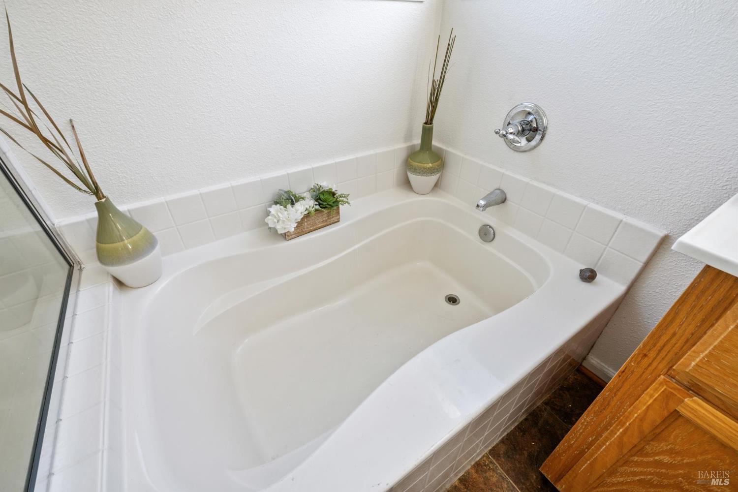 Detail Gallery Image 17 of 38 For 5151 Freitas Pl, Fairfield,  CA 94533 - 5 Beds | 3 Baths
