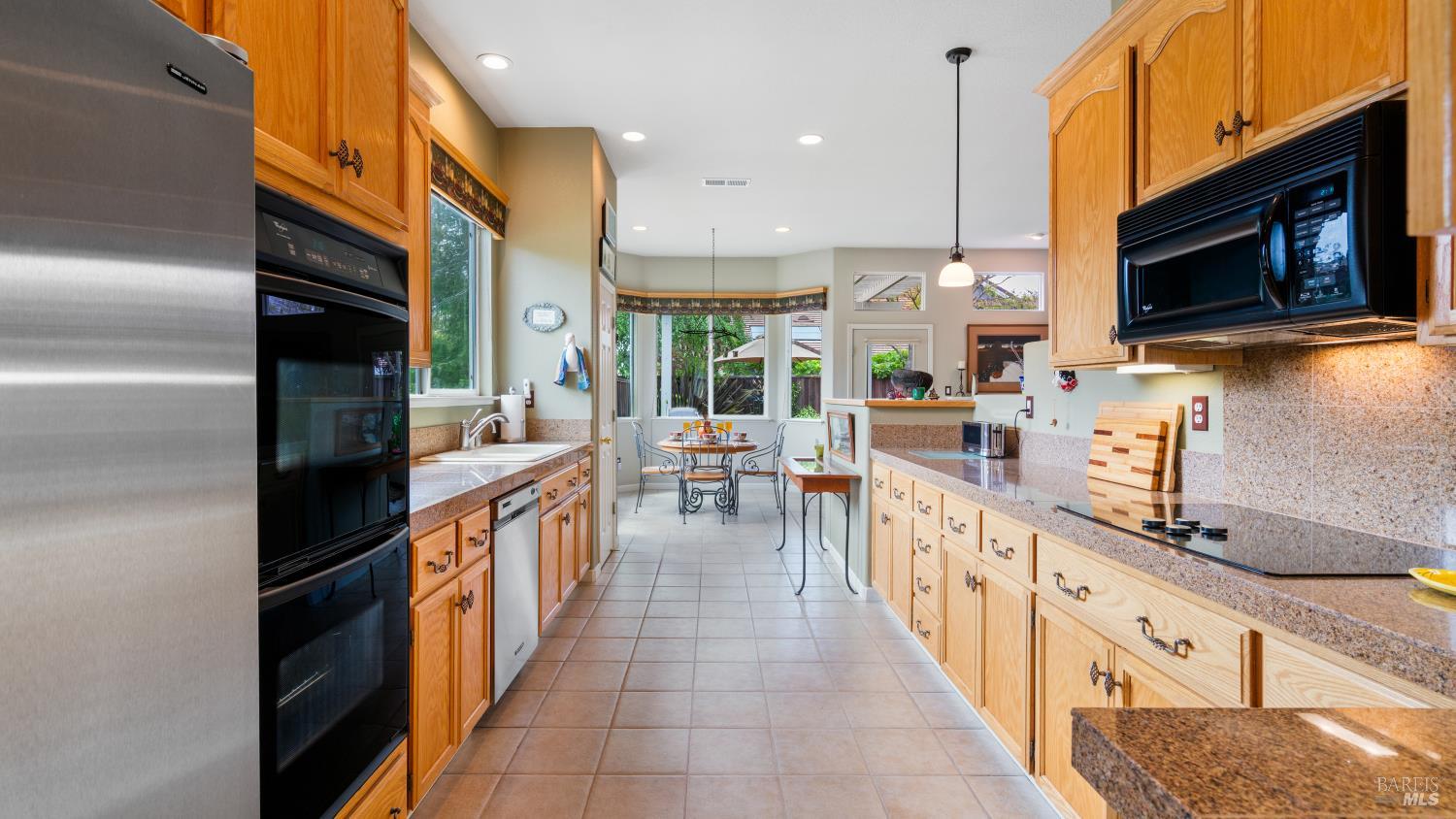 Detail Gallery Image 16 of 61 For 2001 Timberline Ln, Petaluma,  CA 94954 - 4 Beds | 2 Baths