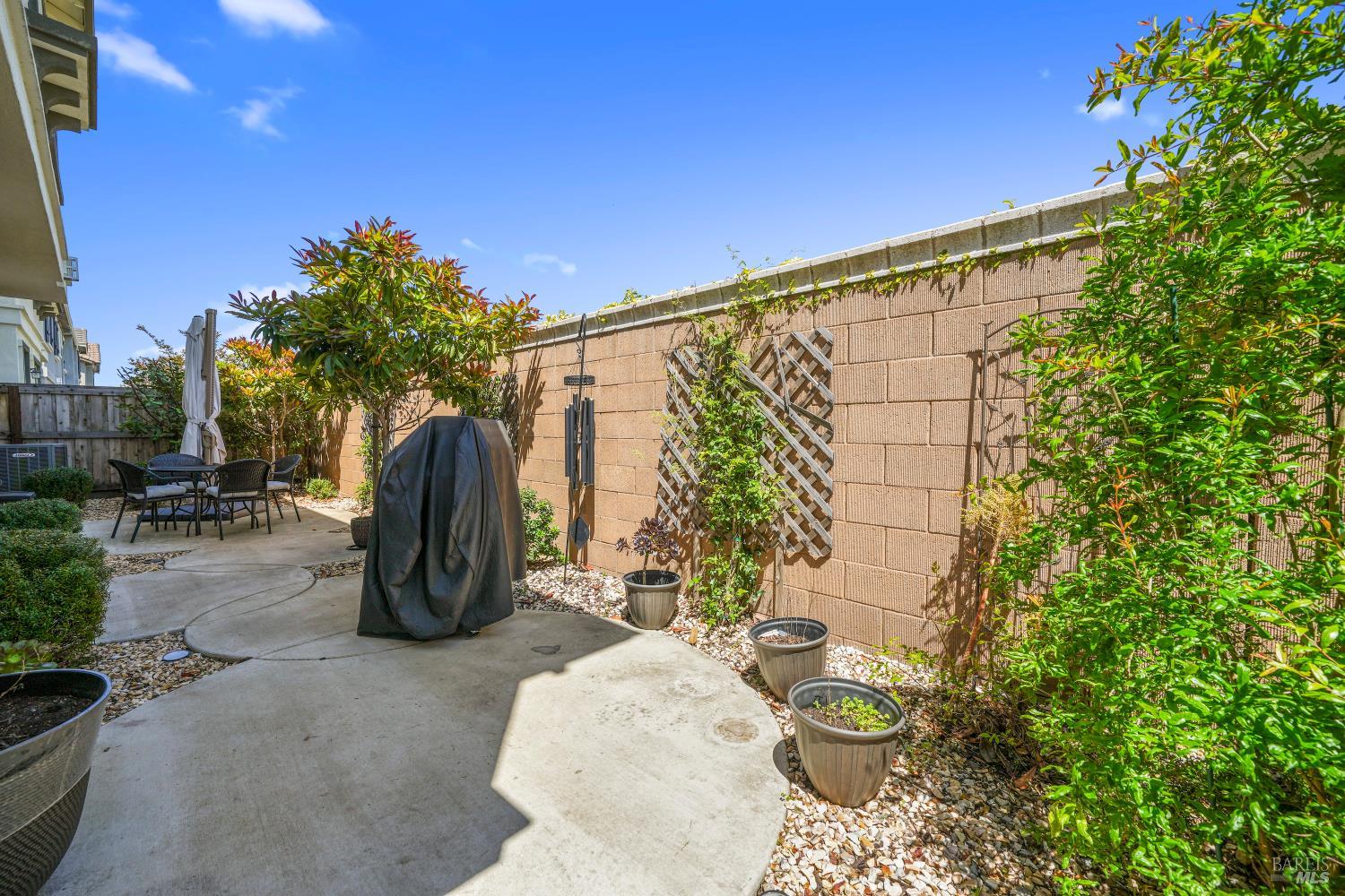 Detail Gallery Image 43 of 45 For 2056 Parsons Dr, Fairfield,  CA 94533 - 4 Beds | 3/1 Baths