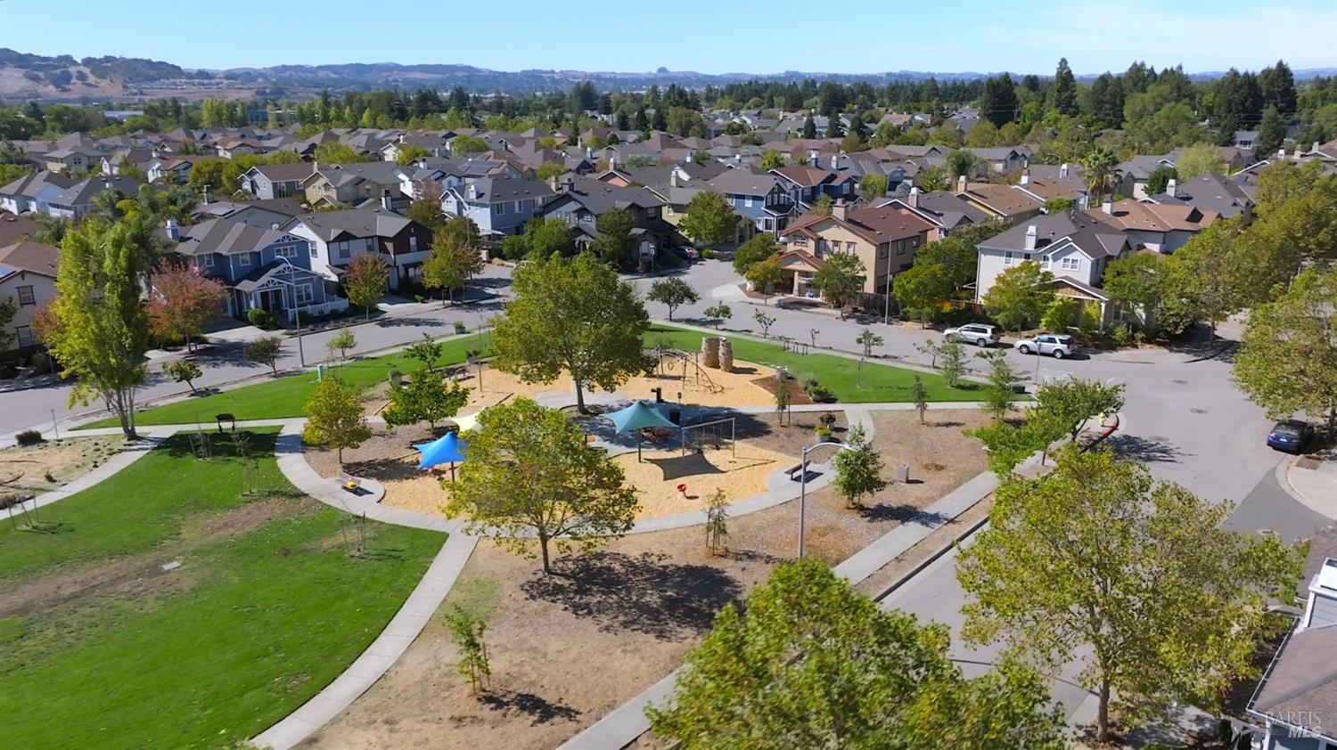 Detail Gallery Image 46 of 51 For 1755 Chinar Dr, Petaluma,  CA 94954 - 4 Beds | 2/1 Baths