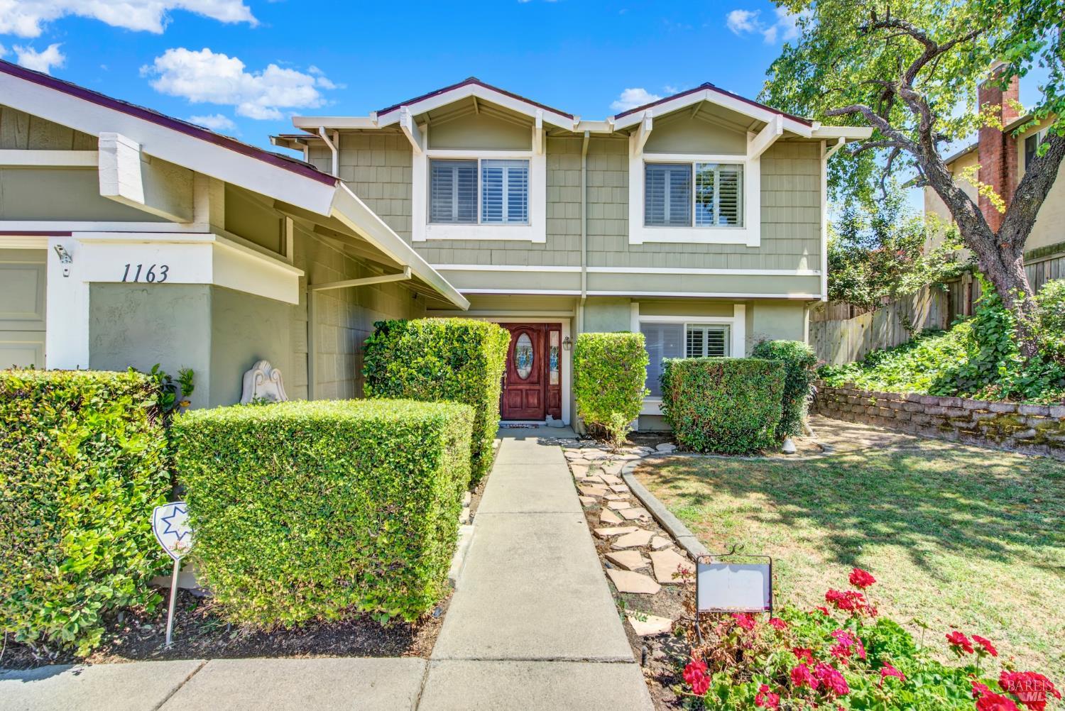 Detail Gallery Image 2 of 43 For 1163 Granada St, Vallejo,  CA 94591 - 4 Beds | 2/1 Baths