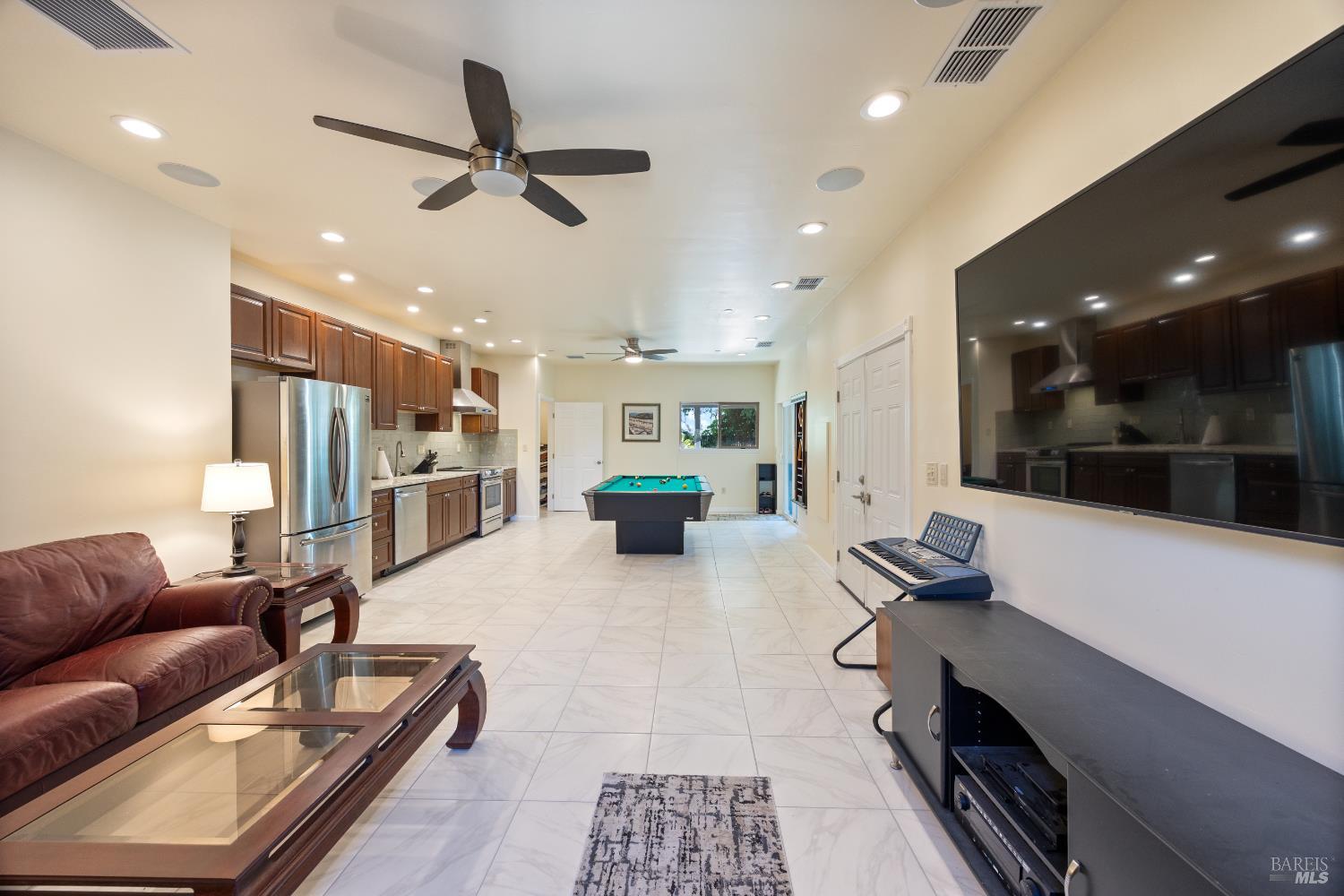 Detail Gallery Image 22 of 42 For 8601 Hyde Rd, Dixon,  CA 95620 - 5 Beds | 5/1 Baths