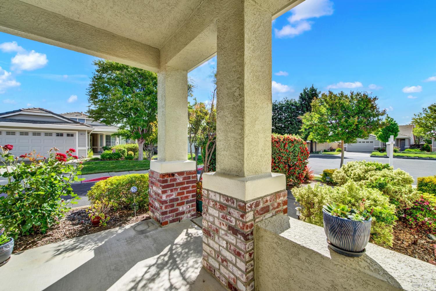 Detail Gallery Image 12 of 62 For 374 Bartlett Ln, Vacaville,  CA 95687 - 3 Beds | 2 Baths