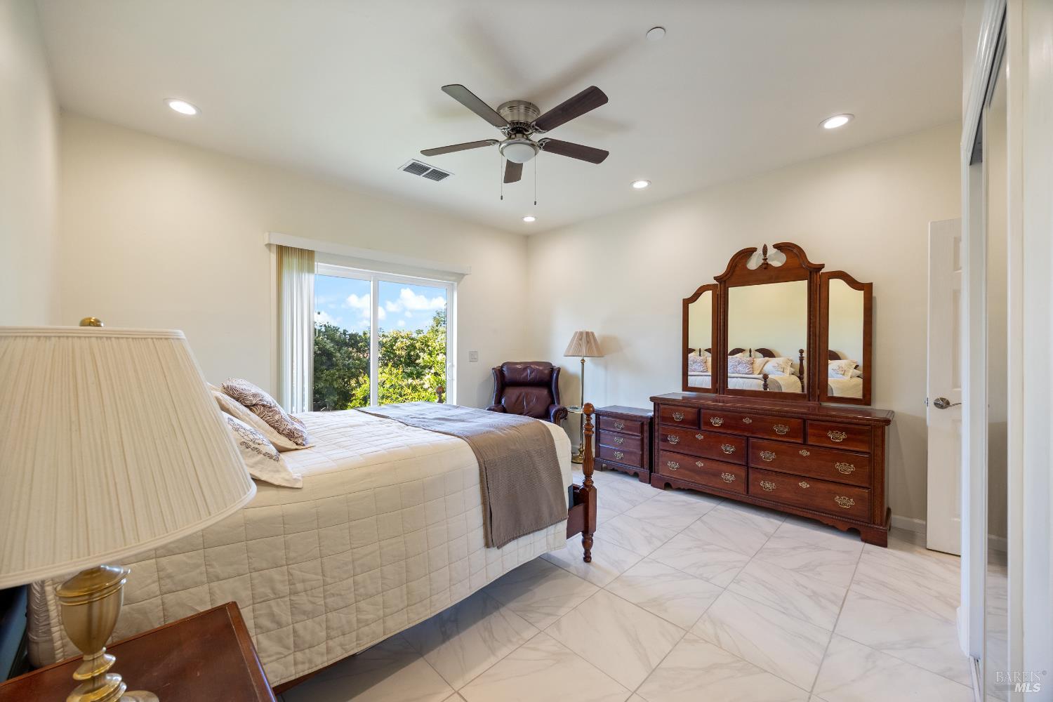 Detail Gallery Image 25 of 42 For 8601 Hyde Rd, Dixon,  CA 95620 - 5 Beds | 5/1 Baths