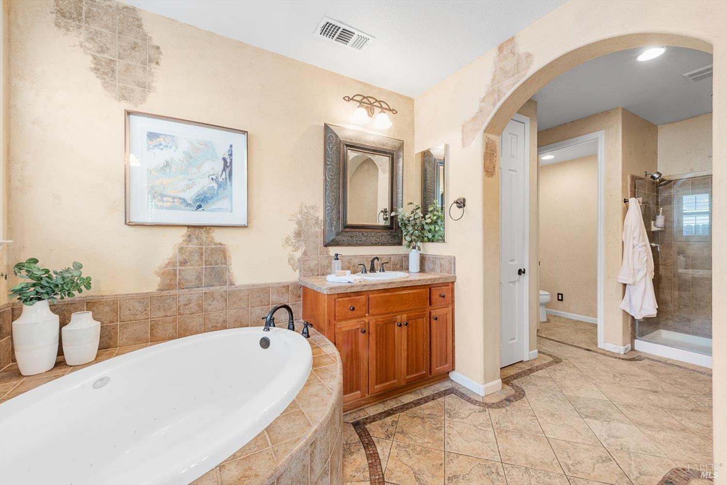 Detail Gallery Image 44 of 99 For 201 Red Pheasant Dr, Vacaville,  CA 95687 - 5 Beds | 3/1 Baths