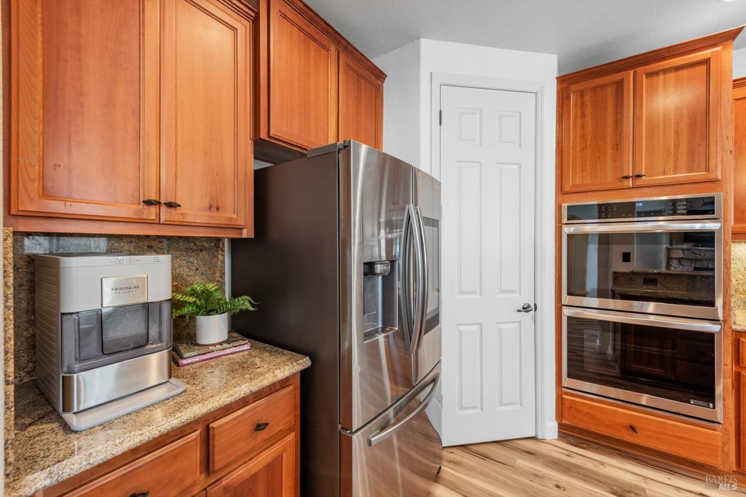 Detail Gallery Image 34 of 99 For 201 Red Pheasant Dr, Vacaville,  CA 95687 - 5 Beds | 3/1 Baths