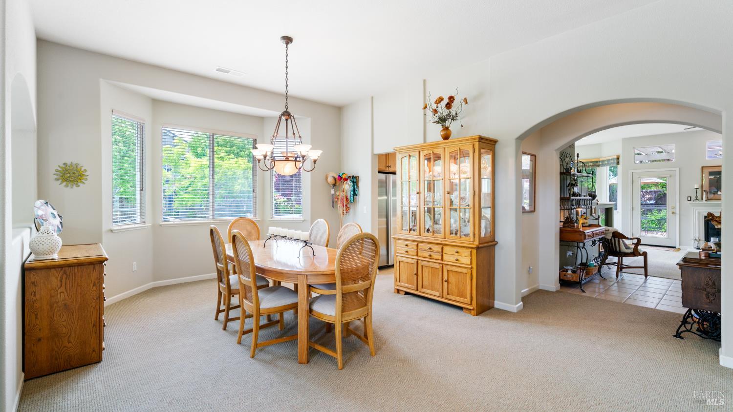 Detail Gallery Image 12 of 61 For 2001 Timberline Ln, Petaluma,  CA 94954 - 4 Beds | 2 Baths