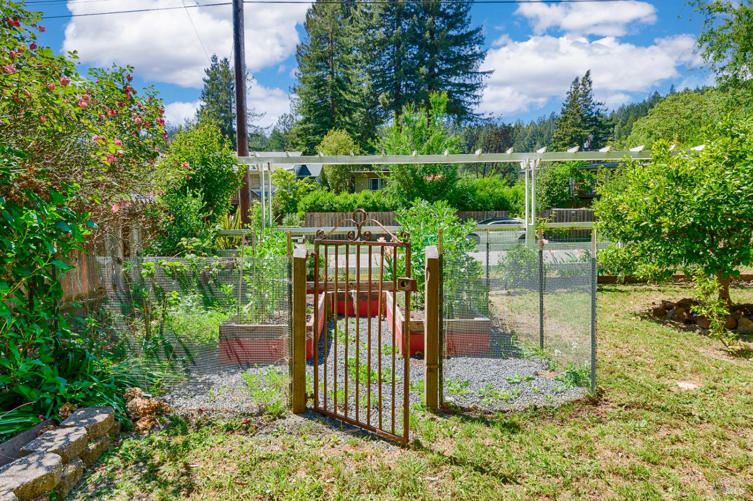 Detail Gallery Image 57 of 70 For 20215 Willow Rd, Monte Rio,  CA 95462 - 2 Beds | 2 Baths