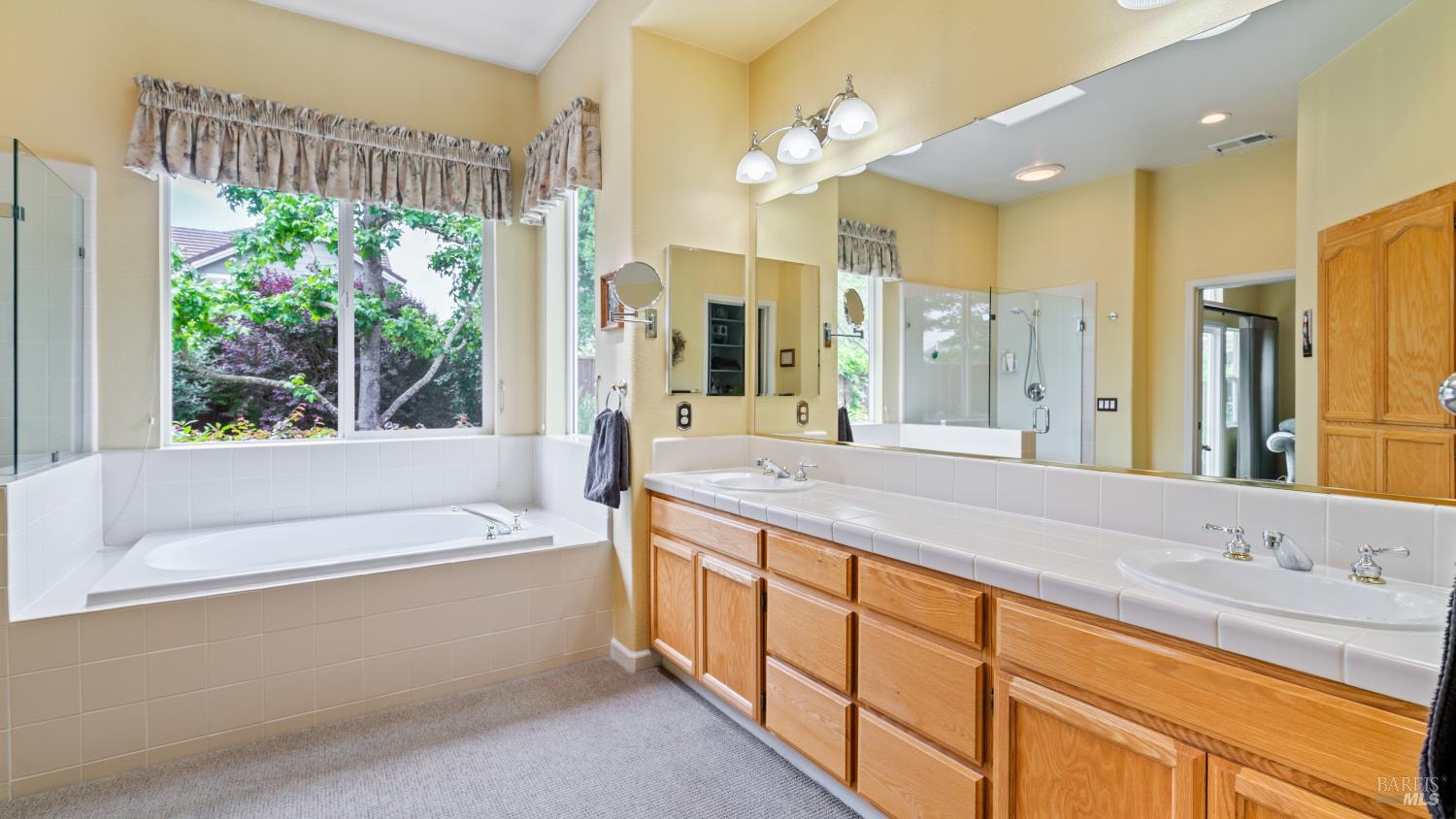 Detail Gallery Image 31 of 61 For 2001 Timberline Ln, Petaluma,  CA 94954 - 4 Beds | 2 Baths