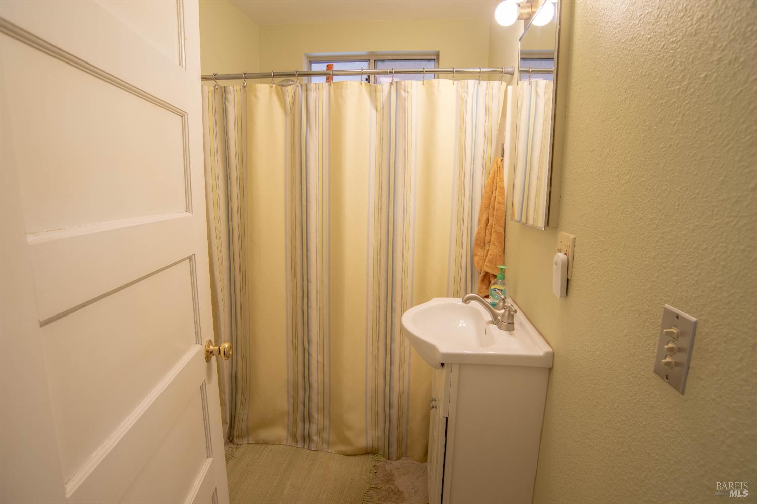 Detail Gallery Image 44 of 96 For 10507 Witter Springs Rd, Witter Springs,  CA 95493 - 4 Beds | 4/1 Baths