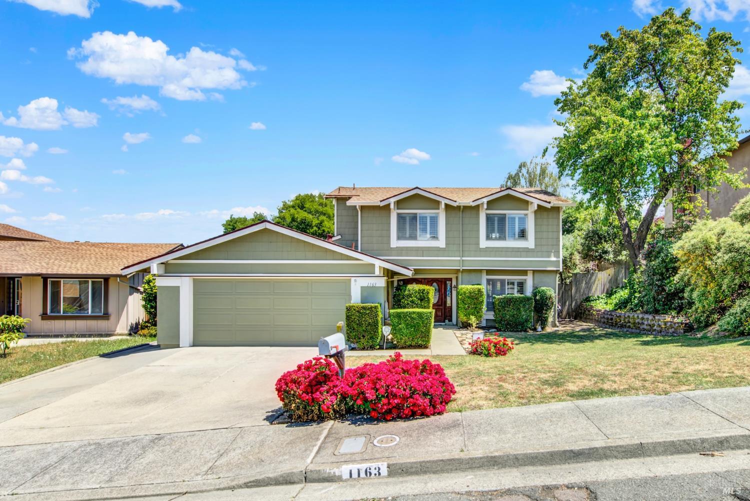 Detail Gallery Image 1 of 43 For 1163 Granada St, Vallejo,  CA 94591 - 4 Beds | 2/1 Baths