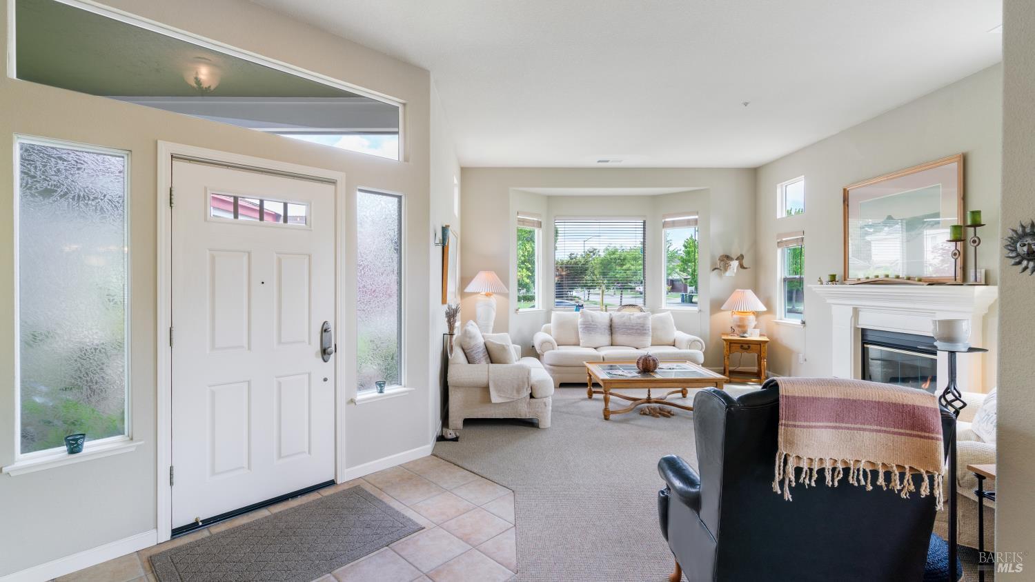 Detail Gallery Image 7 of 61 For 2001 Timberline Ln, Petaluma,  CA 94954 - 4 Beds | 2 Baths