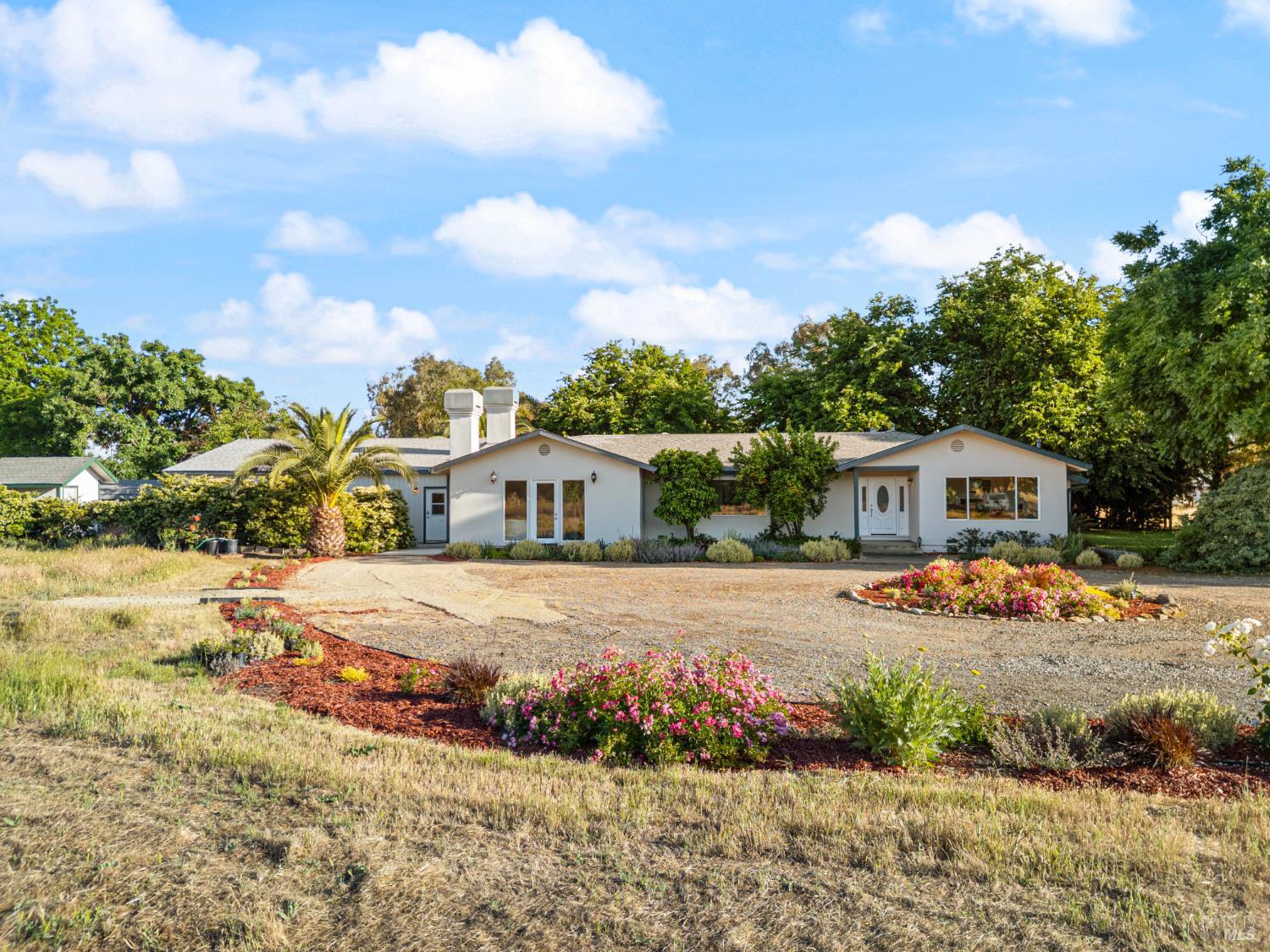 Detail Gallery Image 2 of 42 For 8601 Hyde Rd, Dixon,  CA 95620 - 5 Beds | 5/1 Baths