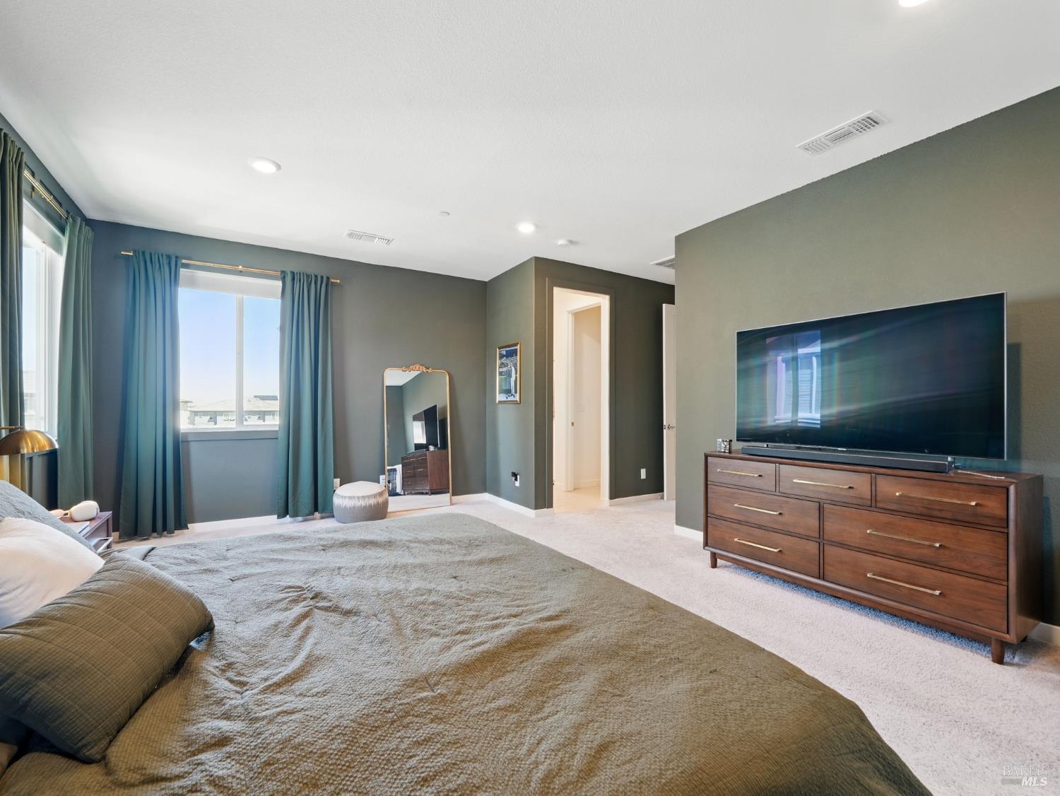 Detail Gallery Image 28 of 50 For 2471 Lake Club Dr, Fairfield,  CA 94533 - 4 Beds | 3 Baths