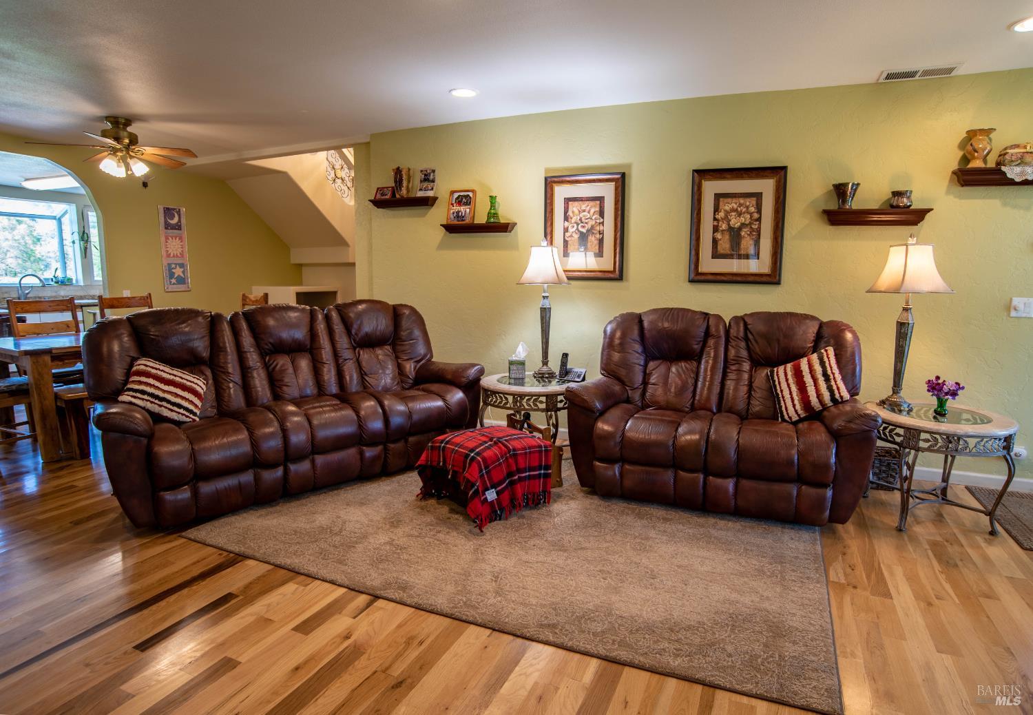 Detail Gallery Image 5 of 96 For 10507 Witter Springs Rd, Witter Springs,  CA 95493 - 4 Beds | 4/1 Baths