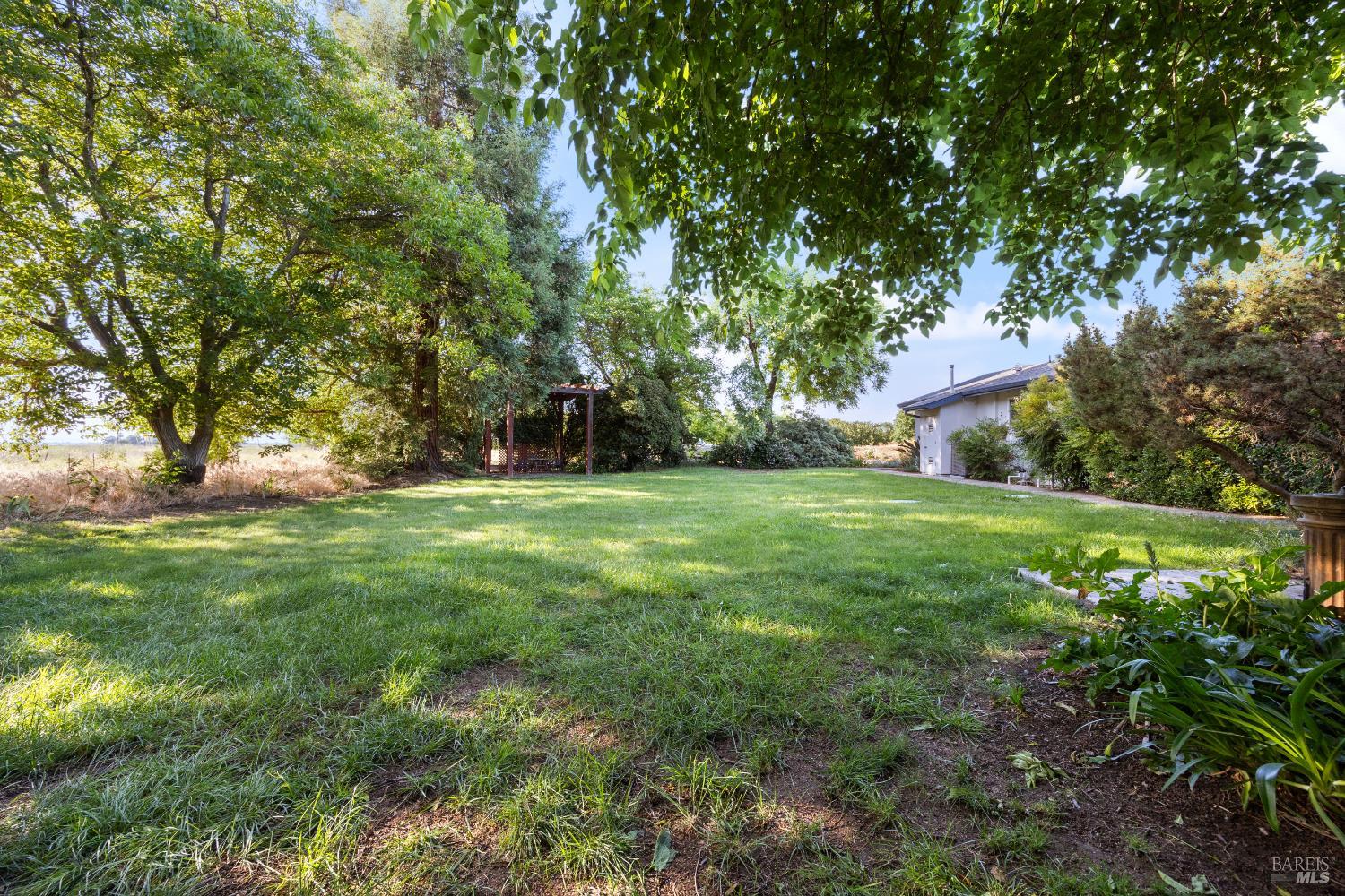 Detail Gallery Image 33 of 42 For 8601 Hyde Rd, Dixon,  CA 95620 - 5 Beds | 5/1 Baths