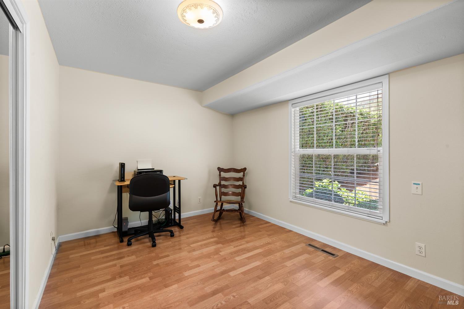 Detail Gallery Image 22 of 57 For 5968 Yerba Buena Rd, Santa Rosa,  CA 95409 - 3 Beds | 2 Baths