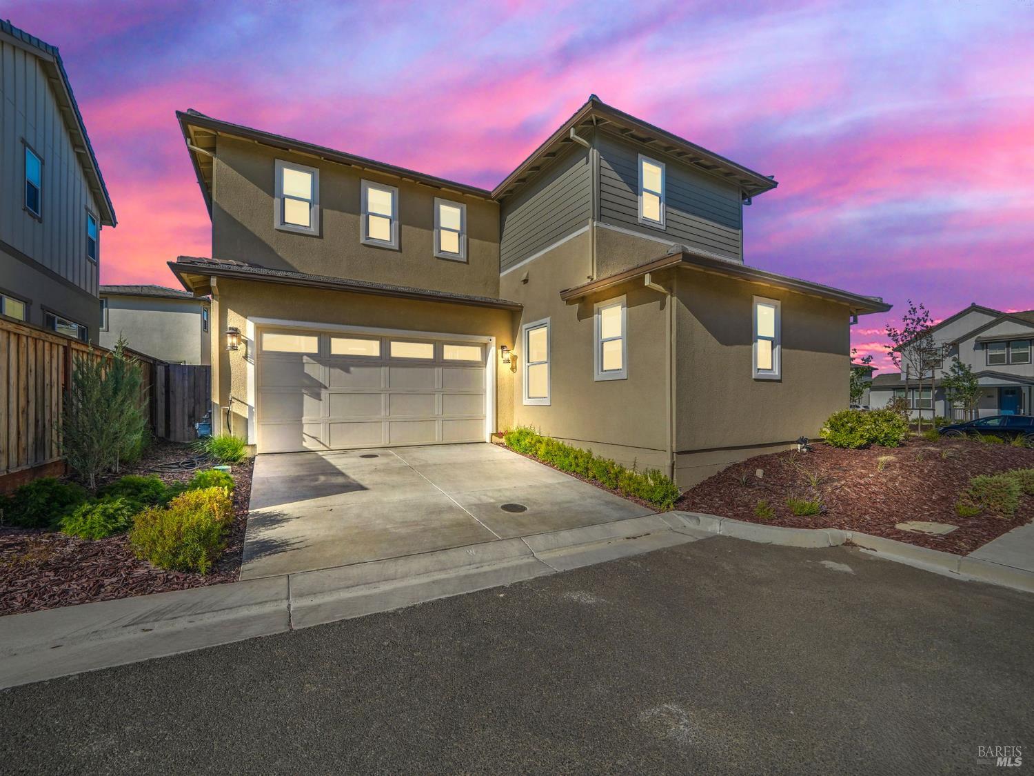 Detail Gallery Image 5 of 50 For 2471 Lake Club Dr, Fairfield,  CA 94533 - 4 Beds | 3 Baths