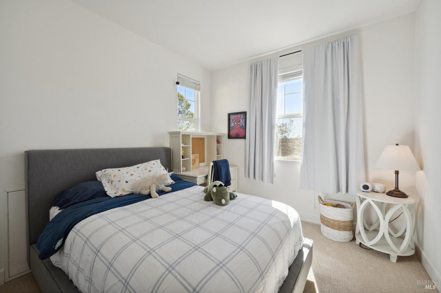 Detail Gallery Image 30 of 51 For 1755 Chinar Dr, Petaluma,  CA 94954 - 4 Beds | 2/1 Baths