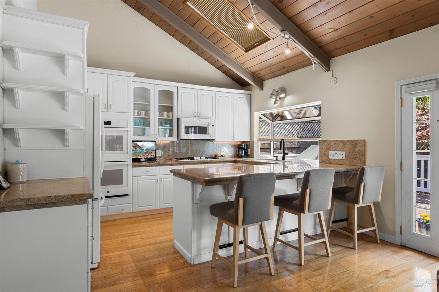 Detail Gallery Image 12 of 57 For 5968 Yerba Buena Rd, Santa Rosa,  CA 95409 - 3 Beds | 2 Baths