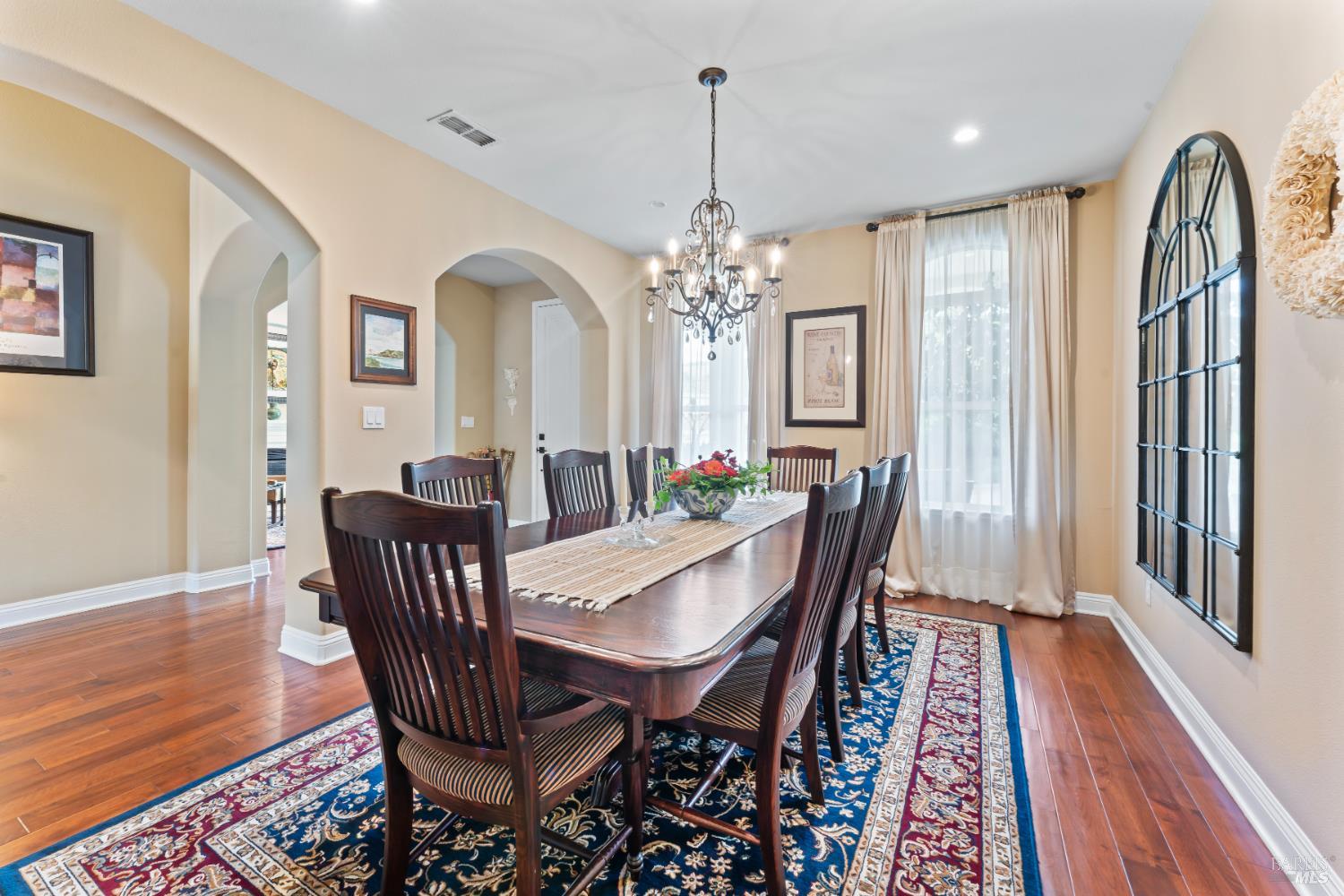 Detail Gallery Image 11 of 66 For 1261 Landmark Dr, Vallejo,  CA 94591 - 6 Beds | 4 Baths