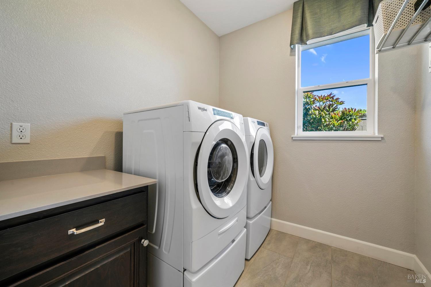 Detail Gallery Image 18 of 45 For 2056 Parsons Dr, Fairfield,  CA 94533 - 4 Beds | 3/1 Baths