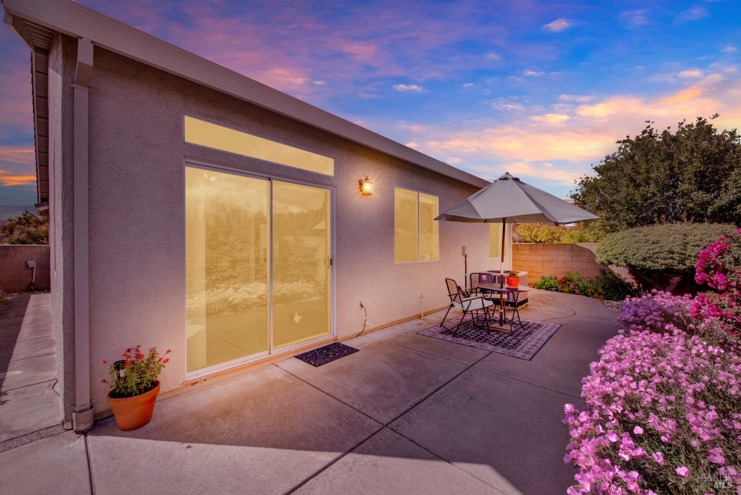 Detail Gallery Image 7 of 62 For 374 Bartlett Ln, Vacaville,  CA 95687 - 3 Beds | 2 Baths