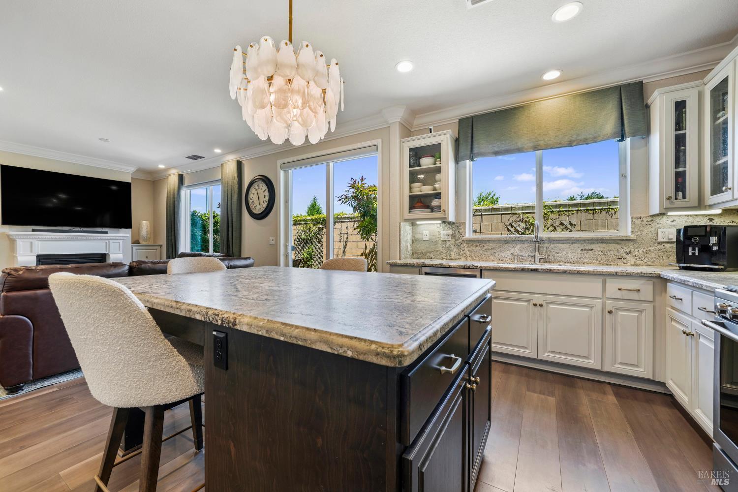 Detail Gallery Image 12 of 45 For 2056 Parsons Dr, Fairfield,  CA 94533 - 4 Beds | 3/1 Baths