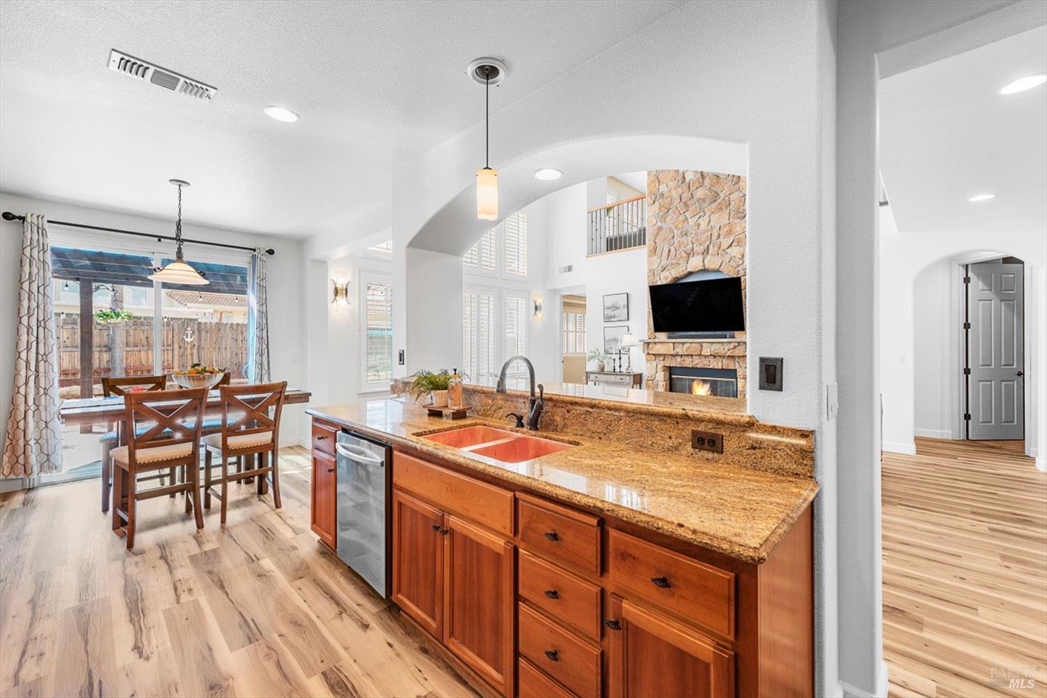 Detail Gallery Image 37 of 99 For 201 Red Pheasant Dr, Vacaville,  CA 95687 - 5 Beds | 3/1 Baths